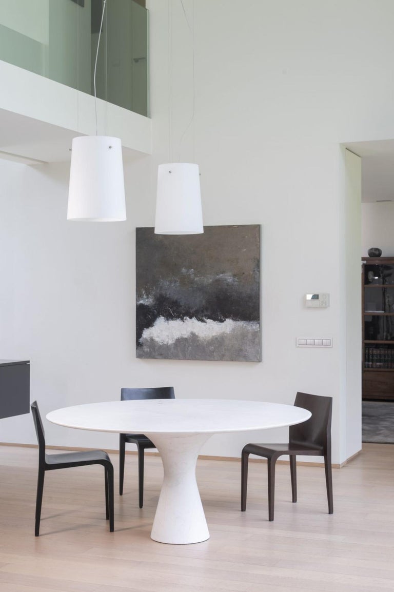 https://a.1stdibscdn.com/kynos-refined-contemporary-marble-dining-table-180-75-for-sale-picture-5/f_12192/f_319953521672428087954/0006113_1348x2025_master.jpg?width=768