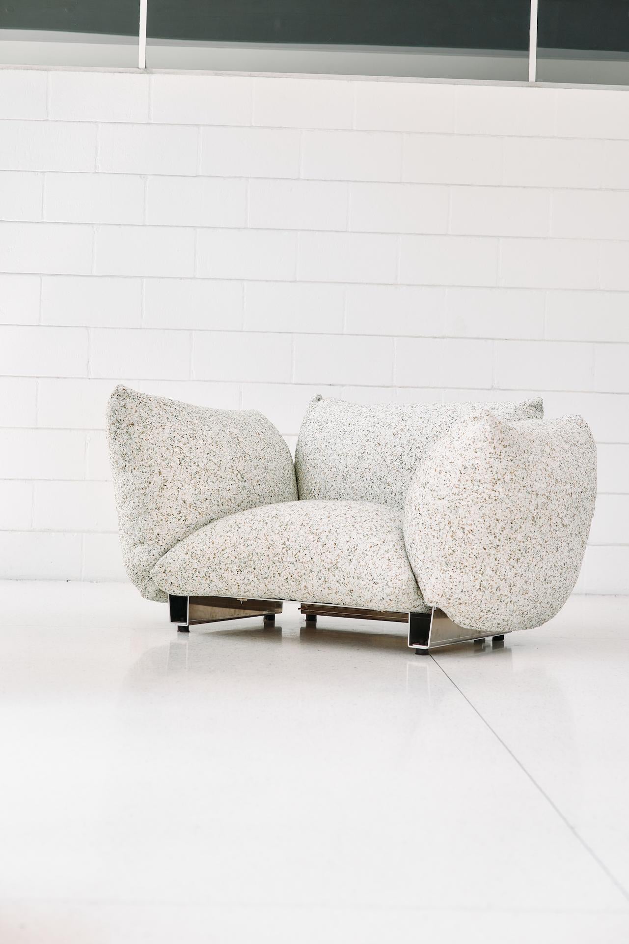 https://a.1stdibscdn.com/the-pillow-sofa-single-seat-upholstered-armchair-sofa-with-aluminum-frame-for-sale-picture-2/f_28533/f_397568121715901665099/_0009285_master.jpg