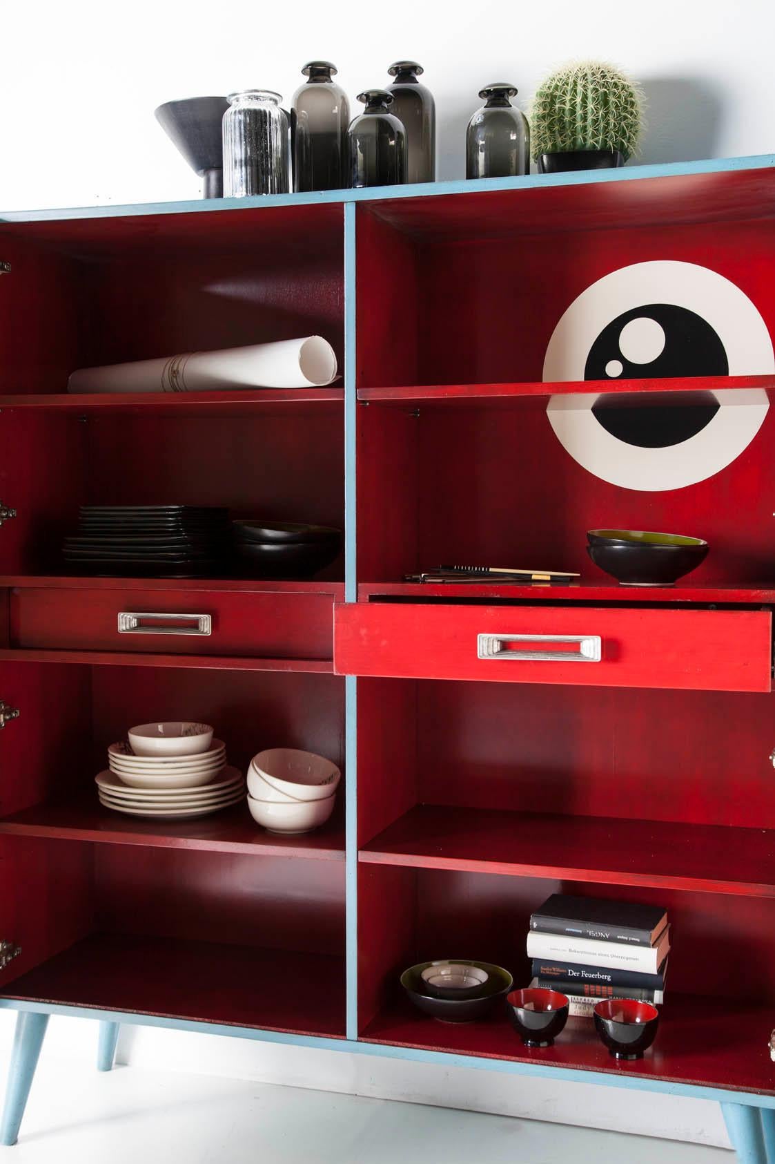 https://a.1stdibscdn.com/pez-cabinet-by-lola-glamour-for-sale-picture-9/f_12192/f_461425421754346081504/0053_detalle_9__master.jpg
