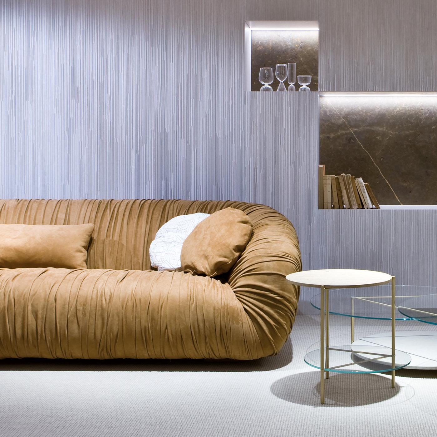 https://a.1stdibscdn.com/drape-sofa-for-sale-picture-6/f_17062/f_183432021637229435220/_0061_laurameroni_ambients_03_master.jpg