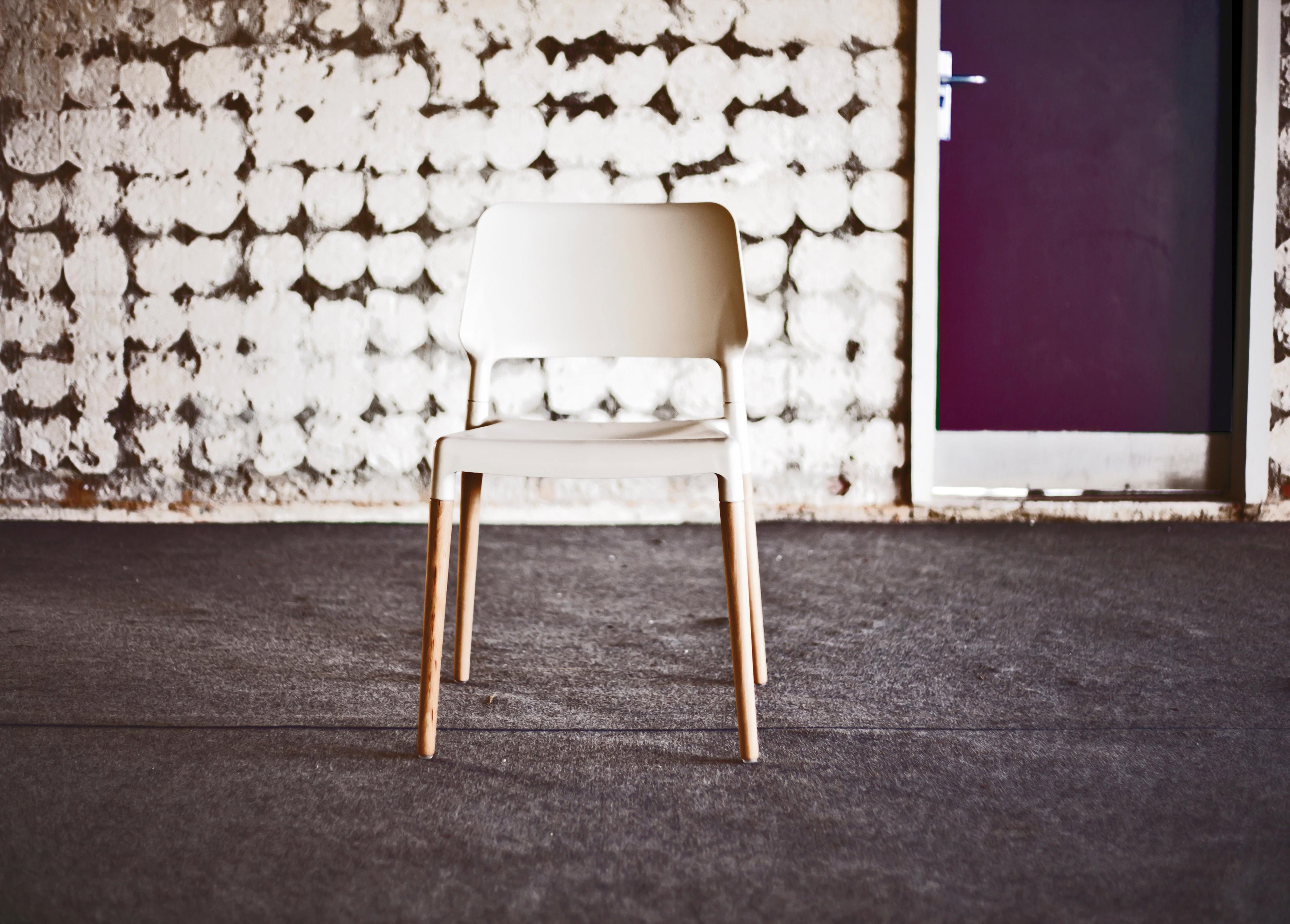 https://a.1stdibscdn.com/set-of-4-belloch-dining-chair-by-lagranja-design-for-sale-picture-12/f_12192/f_330994321677858592874/00_SillaBelloch_RomuloSans_10_master.jpg