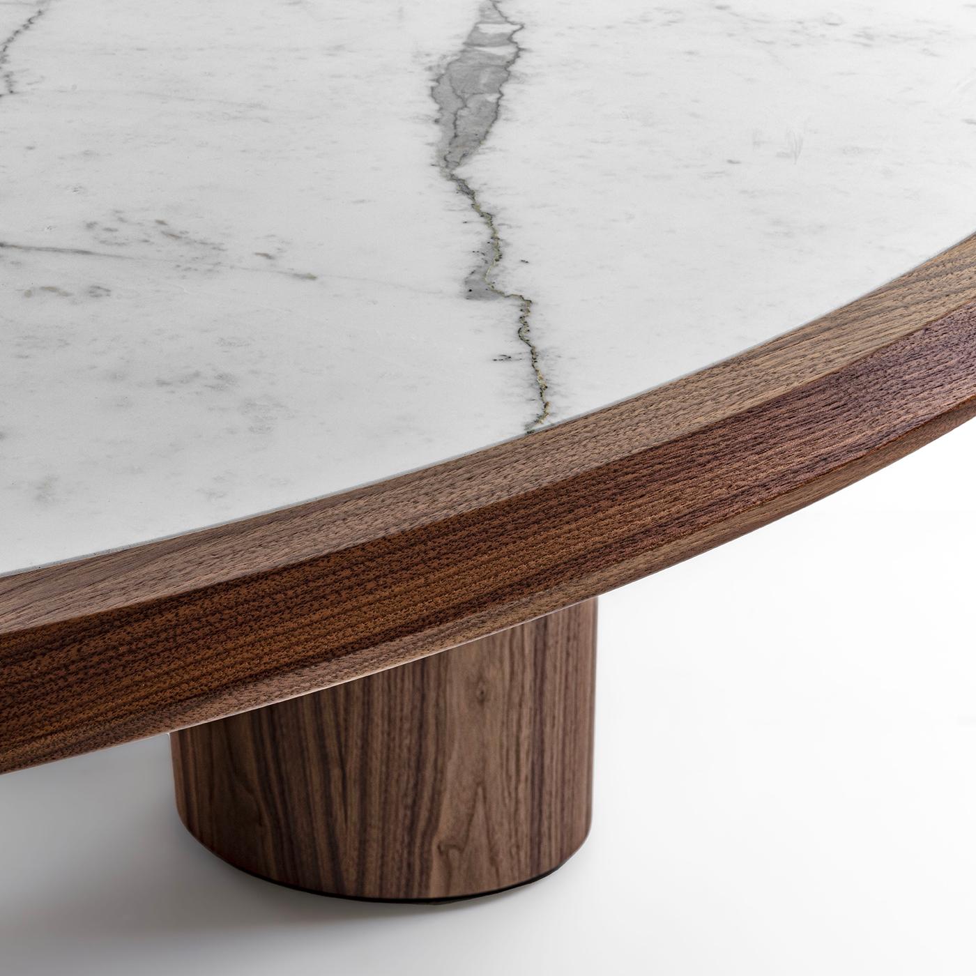 https://a.1stdibscdn.com/diamante-round-canaletto-carrara-marble-table-with-lazy-susan-for-sale-picture-4/f_17062/f_308214521665590599139/_0107_32A0492_master.jpg