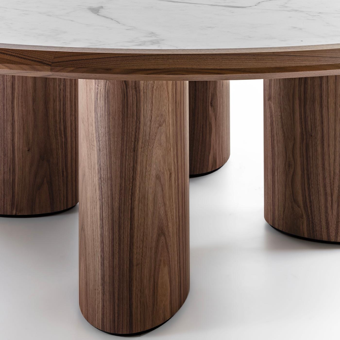 https://a.1stdibscdn.com/diamante-round-canaletto-carrara-marble-table-with-lazy-susan-for-sale-picture-5/f_17062/f_308214521665590599144/_0108_32A0491_master.jpg