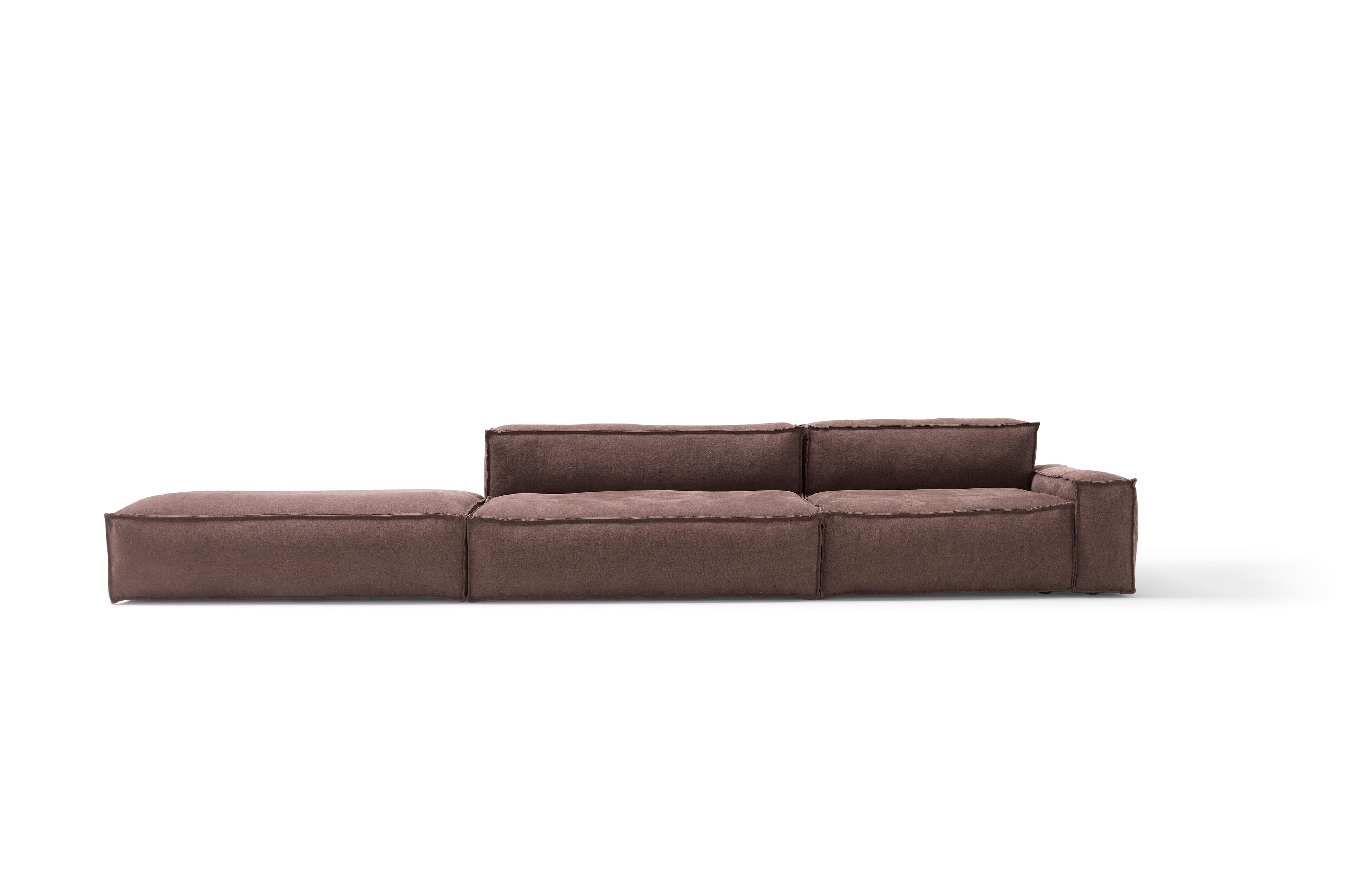 https://a.1stdibscdn.com/linamore-davis-fabric-sofa-composition-by-amura-lab-for-sale-picture-2/f_12192/f_421838921730835548038/012_023_005_linamore29_1_master.jpg