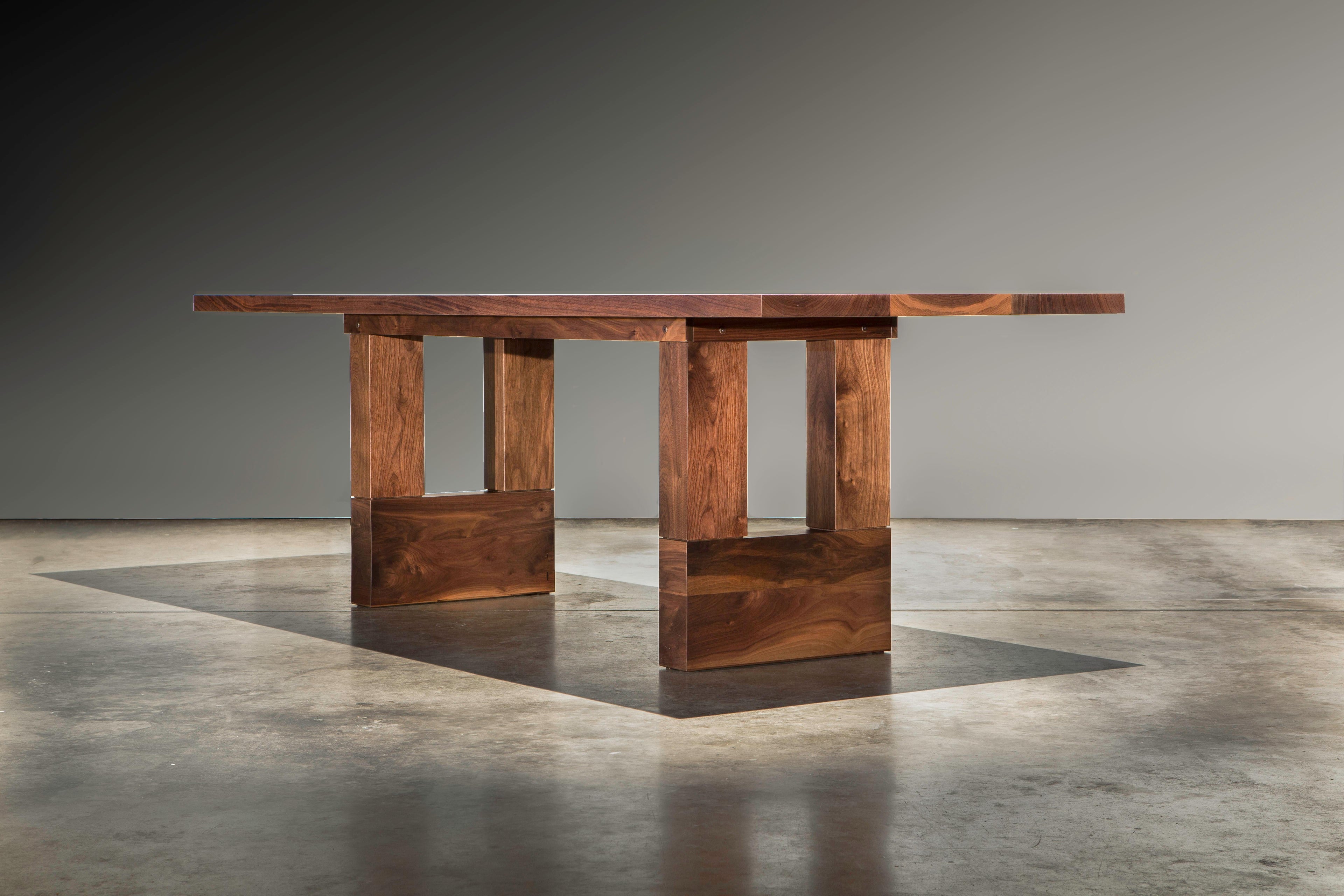 https://a.1stdibscdn.com/mcnichols-dining-table-for-sale-picture-5/f_47361/1562795685311/_01A7585Flattfloorhot_1_master.jpg