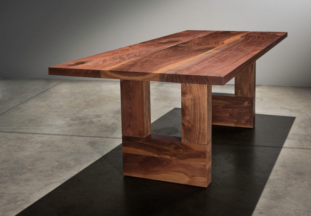 https://a.1stdibscdn.com/mcnichols-dining-table-for-sale-picture-4/f_47361/1562795681044/_01A7589Flatt_master.jpg