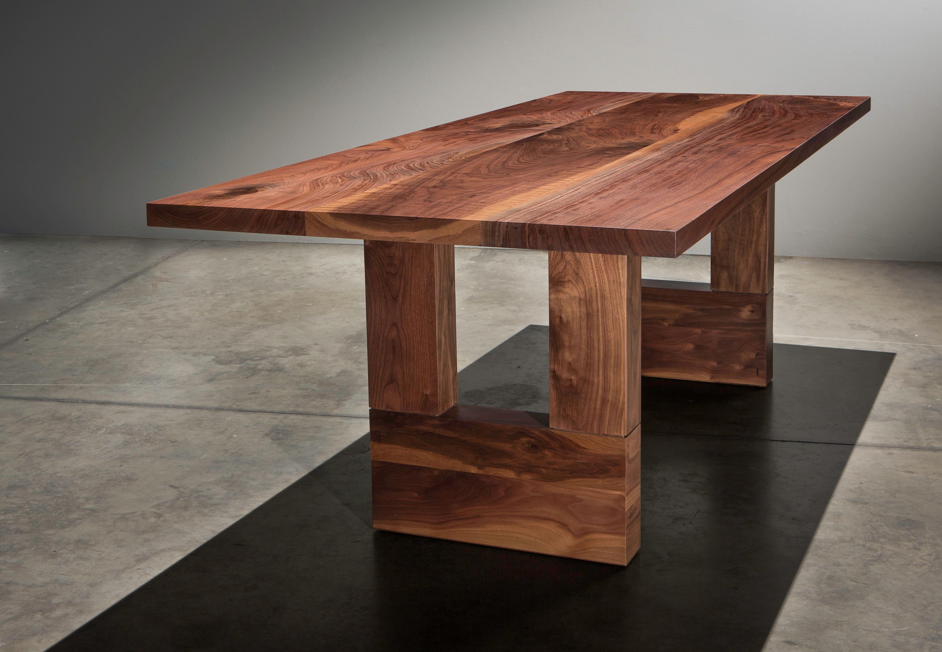 https://a.1stdibscdn.com/mcnichols-dining-table-for-sale-picture-4/f_47361/1562795681044/_01A7589Flatt_master.jpg