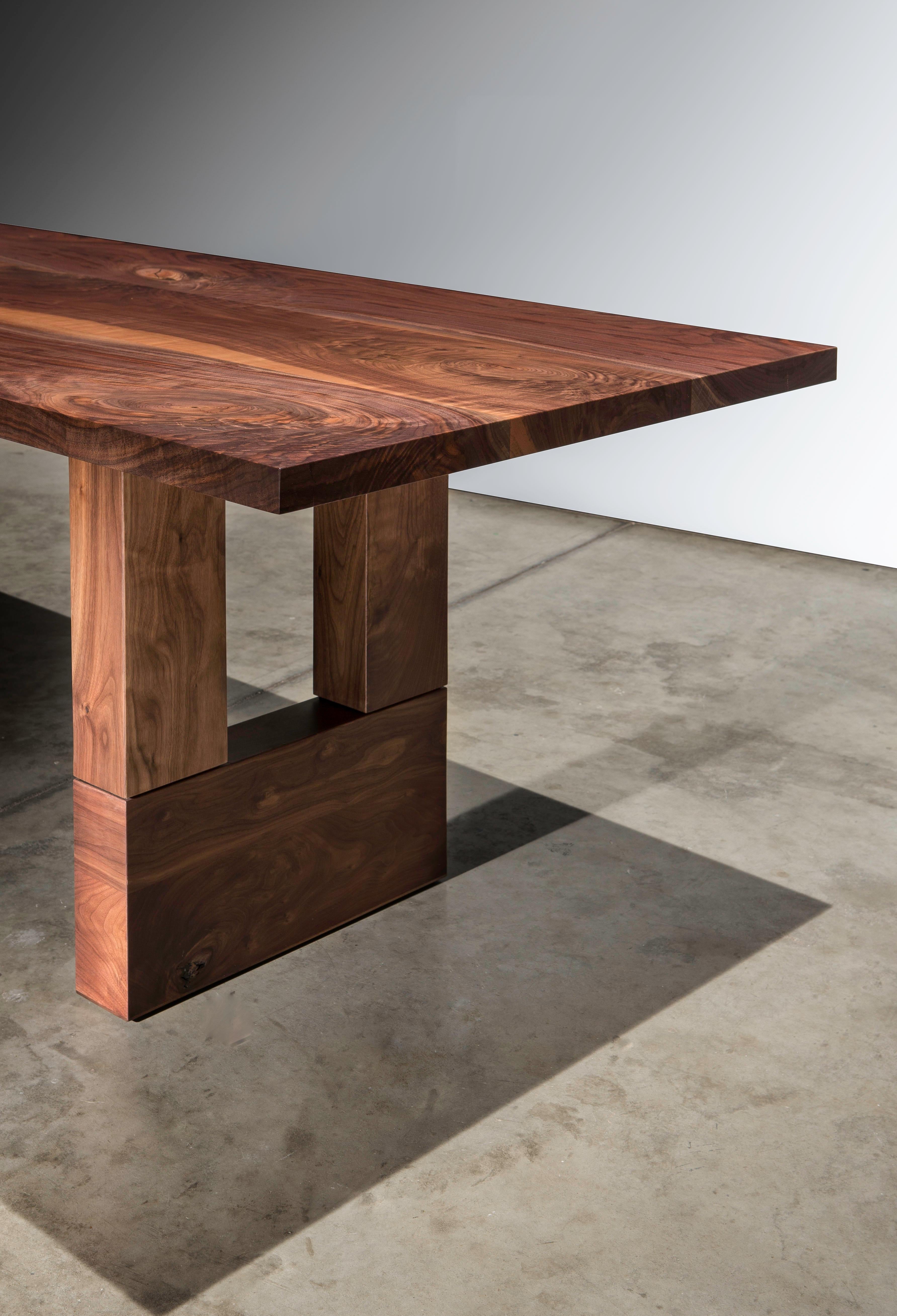 https://a.1stdibscdn.com/mcnichols-dining-table-for-sale-picture-2/f_47361/1562795673055/_01A7614Flatt_master.jpg