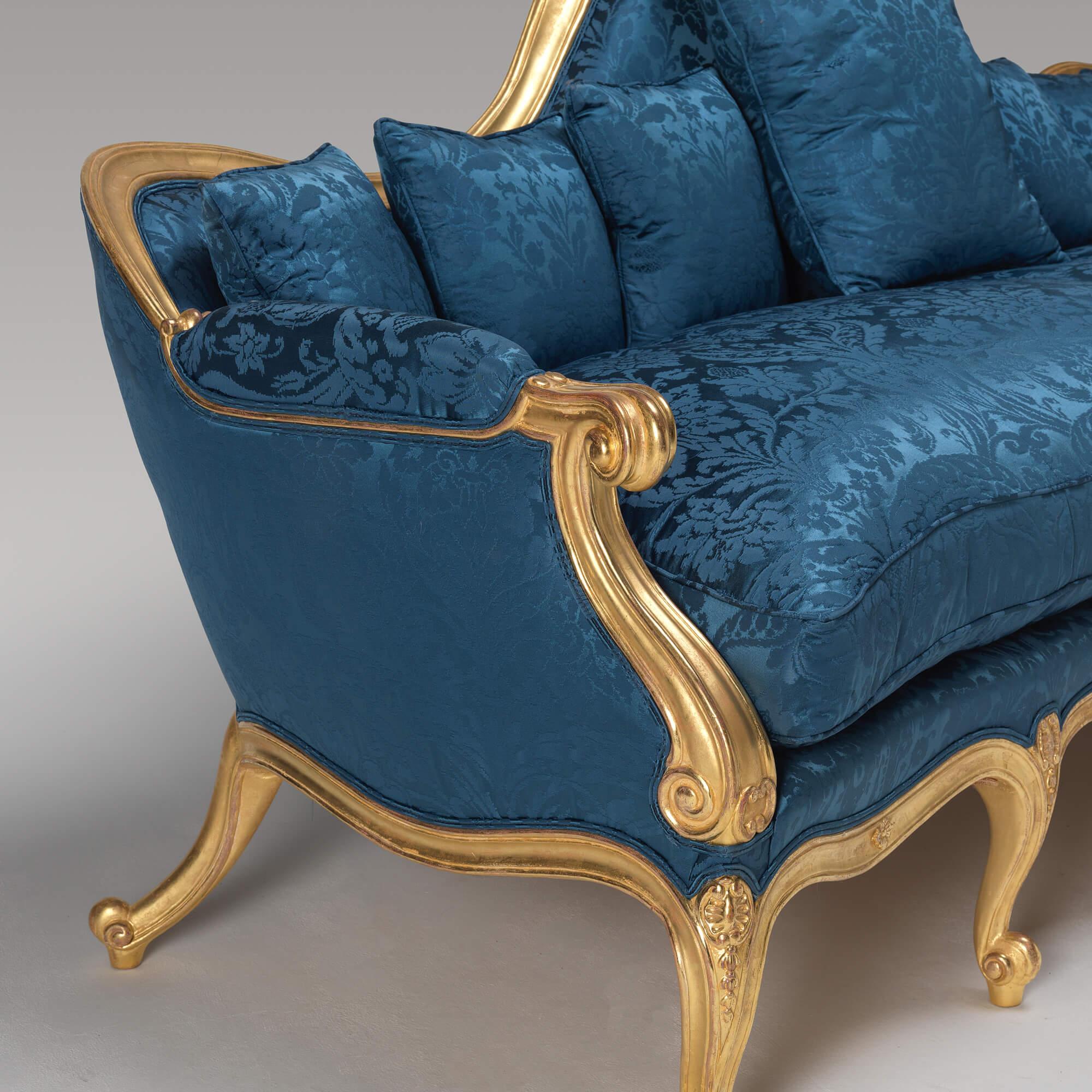https://a.1stdibscdn.com/foremarke-hall-sofa-for-sale-picture-3/f_17242/f_484279921768999155320/01_07_2022_ELG179_0003_master.jpg