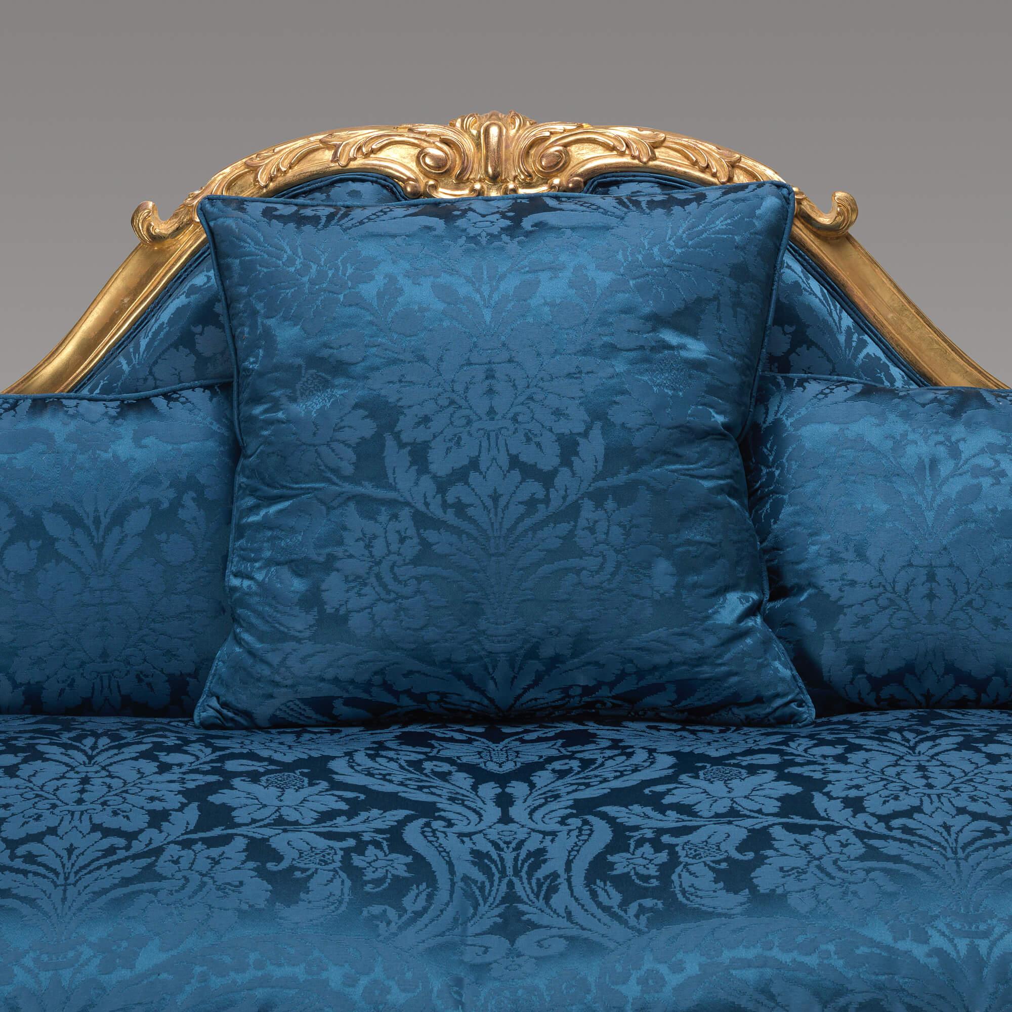 https://a.1stdibscdn.com/foremarke-hall-sofa-for-sale-picture-4/f_17242/f_484279921768999155317/01_07_2022_ELG179_0004_master.jpg