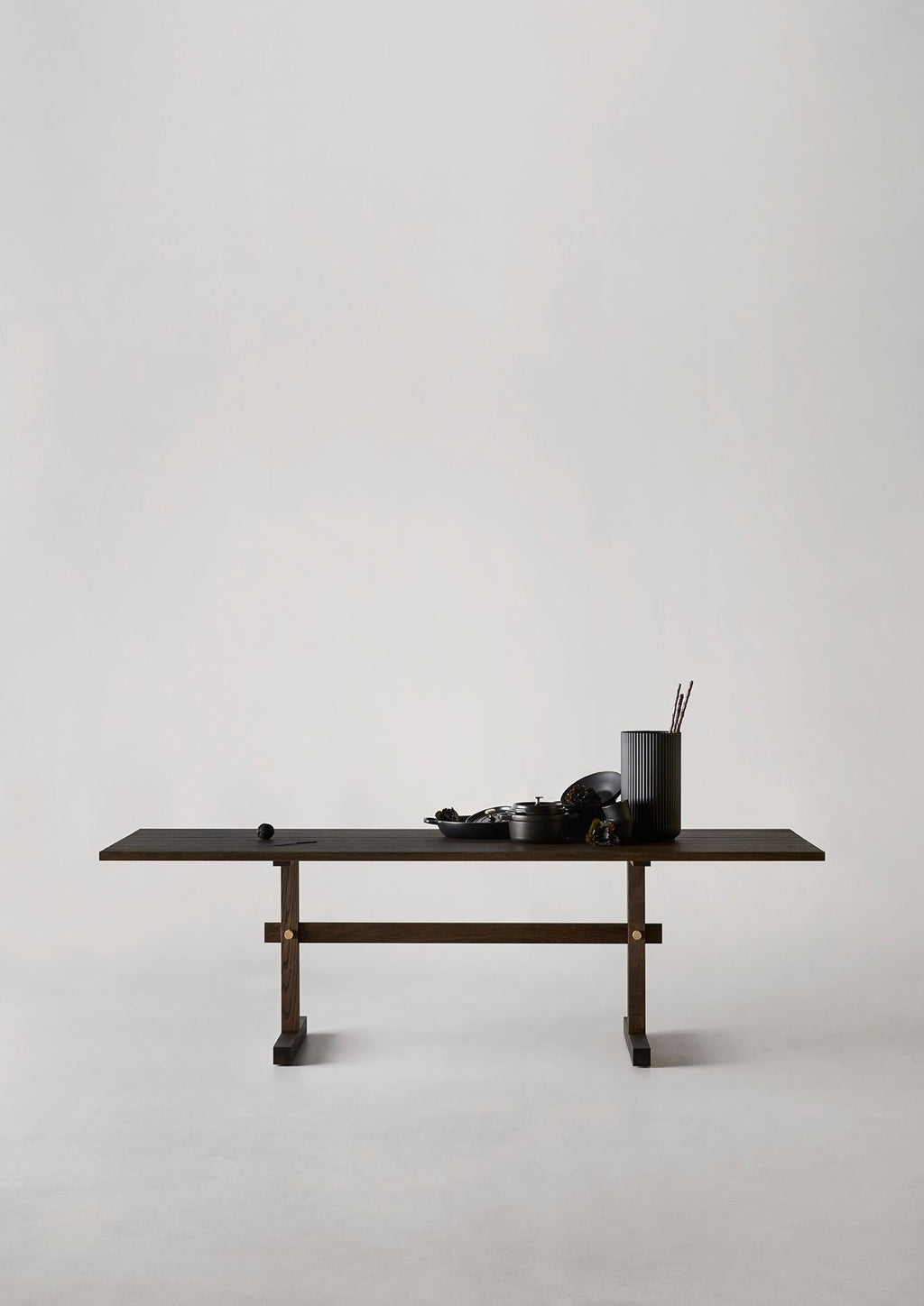https://a.1stdibscdn.com/gaspard-dark-oak-and-brass-dining-table-240-by-eberhart-furniture-for-sale-picture-2/f_12192/f_478585621764950024111/01_6584_master.jpg