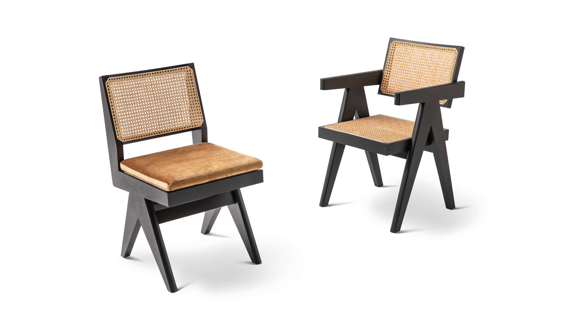 https://a.1stdibscdn.com/pierre-jeanneret-055-capitol-complex-chair-for-cassina-italy-2022-for-sale-picture-2/f_15912/f_297409021658841074978/01_dettagli_051_capitol_complex_officechair_chair_1_org.jpg