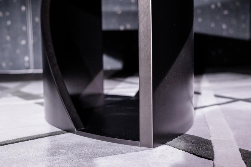 https://a.1stdibscdn.com/italian-rectangular-dining-table-with-black-marble-top-mirage-collection-for-sale-picture-8/f_45442/f_439133921778102217938/021_IN_8984_master.jpg