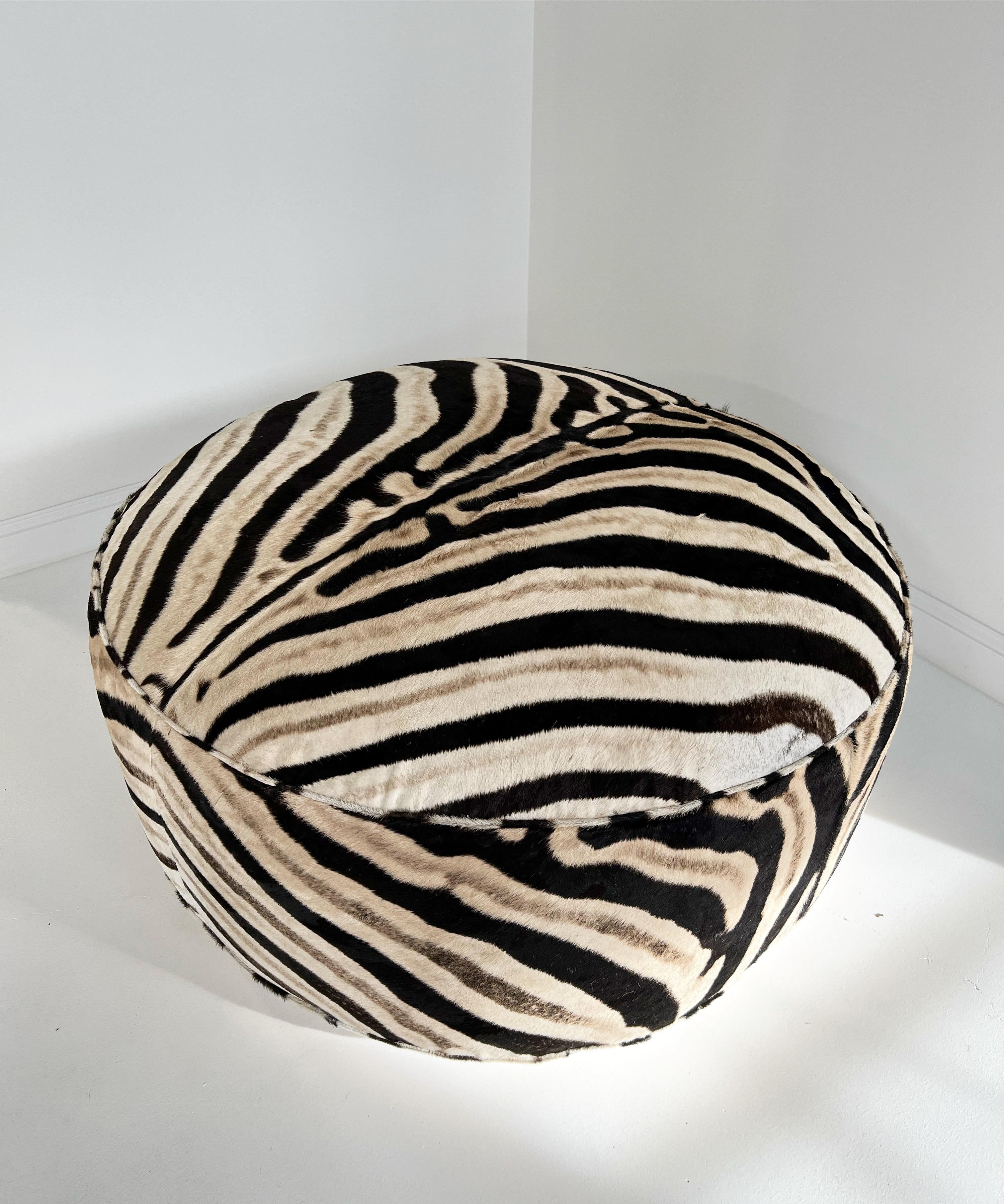 https://a.1stdibscdn.com/the-forsyth-cloud-ottoman-in-zebra-hide-for-sale-picture-10/f_17012/f_219486221659107875693/024C62D9_2055_43F7_8C0D_902793B68C77_master.JPG