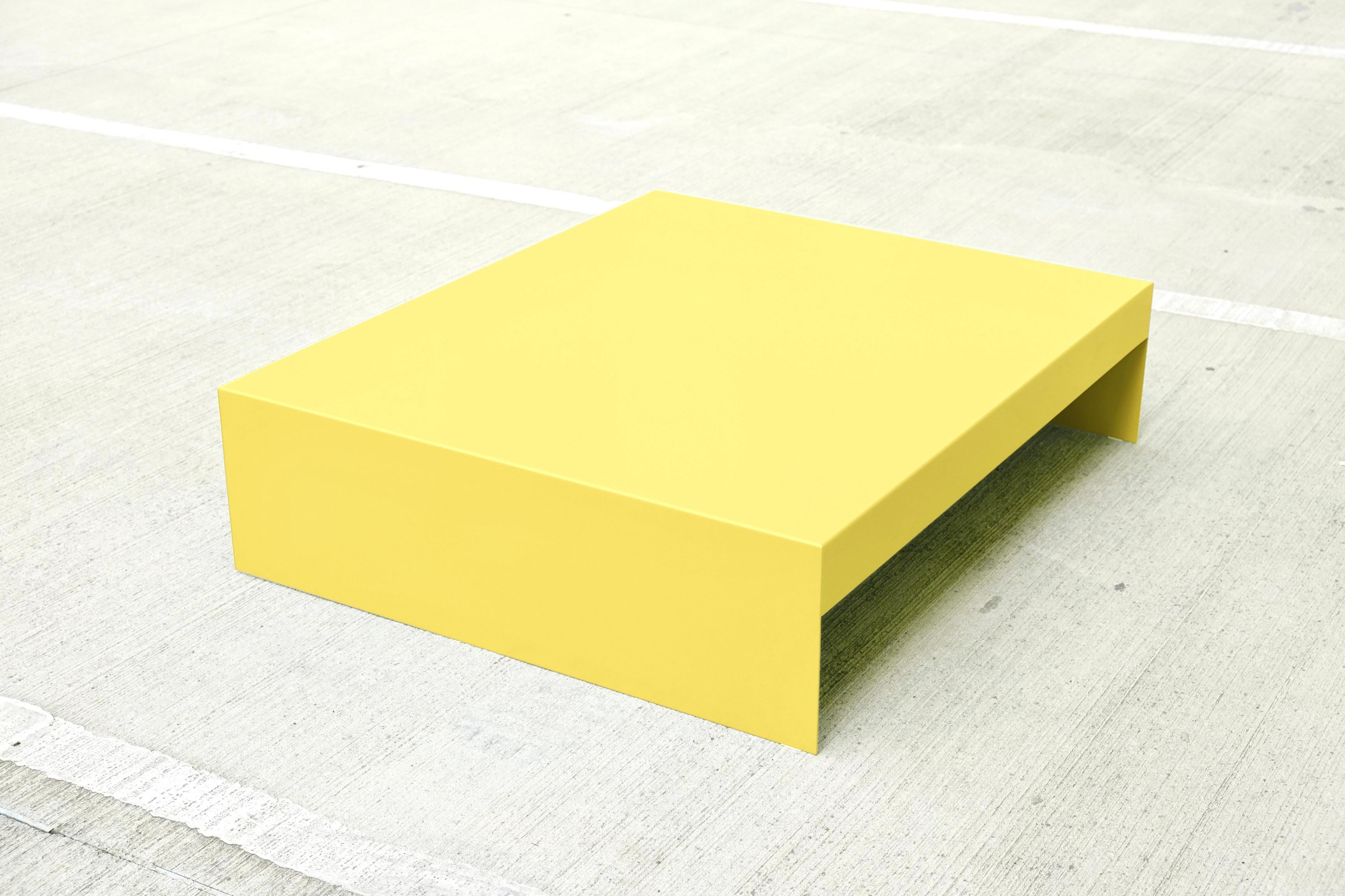 https://a.1stdibscdn.com/large-paper-white-single-form-coffee-table-in-aluminium-customisable-for-sale-picture-17/f_28943/f_467898921758704802078/02_2_master.jpg