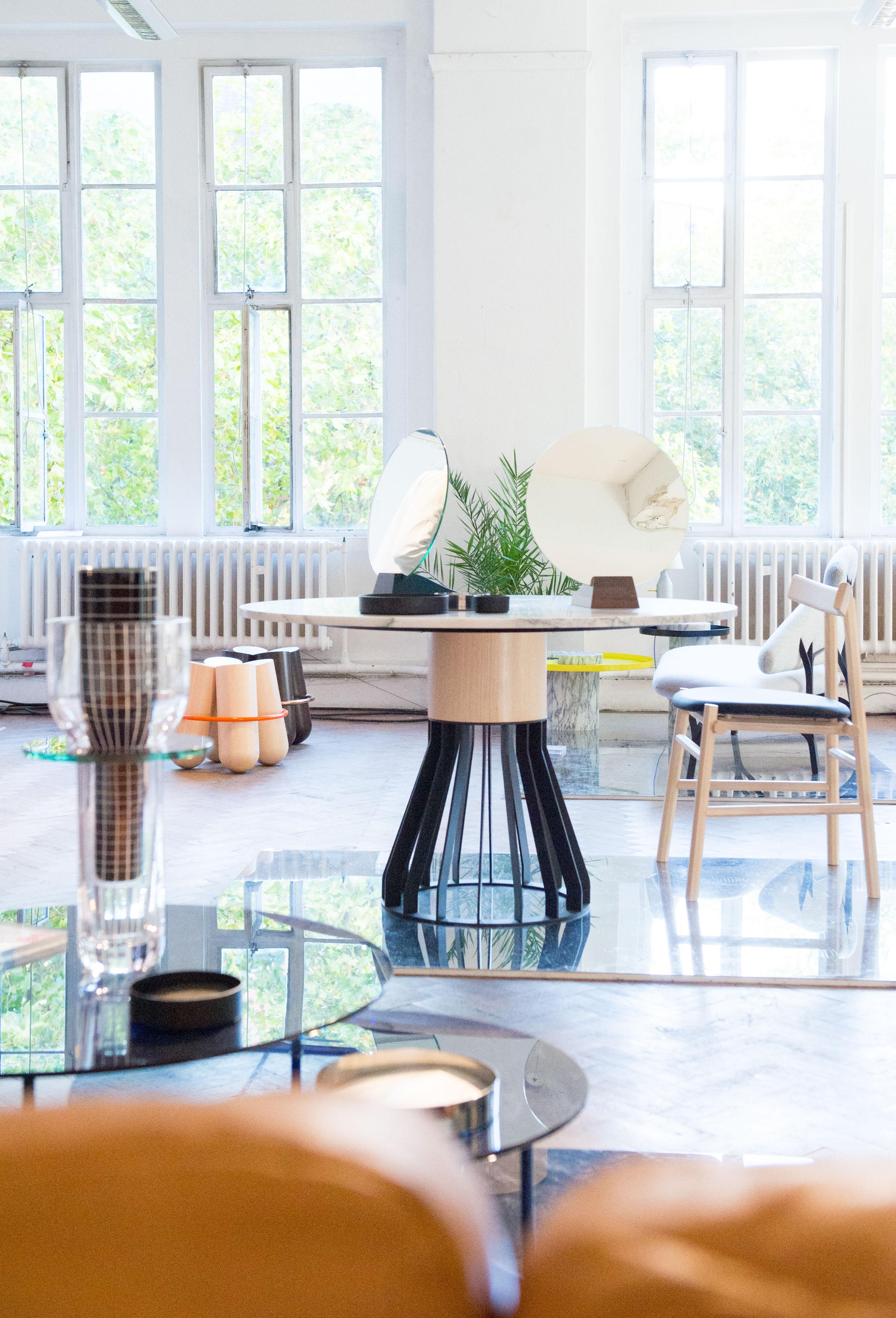 https://a.1stdibscdn.com/marble-mewoma-dinner-table-jonah-takagi-for-sale-picture-4/f_12192/f_340189821682622376998/02_ambiance_mewoma_2_master.jpg