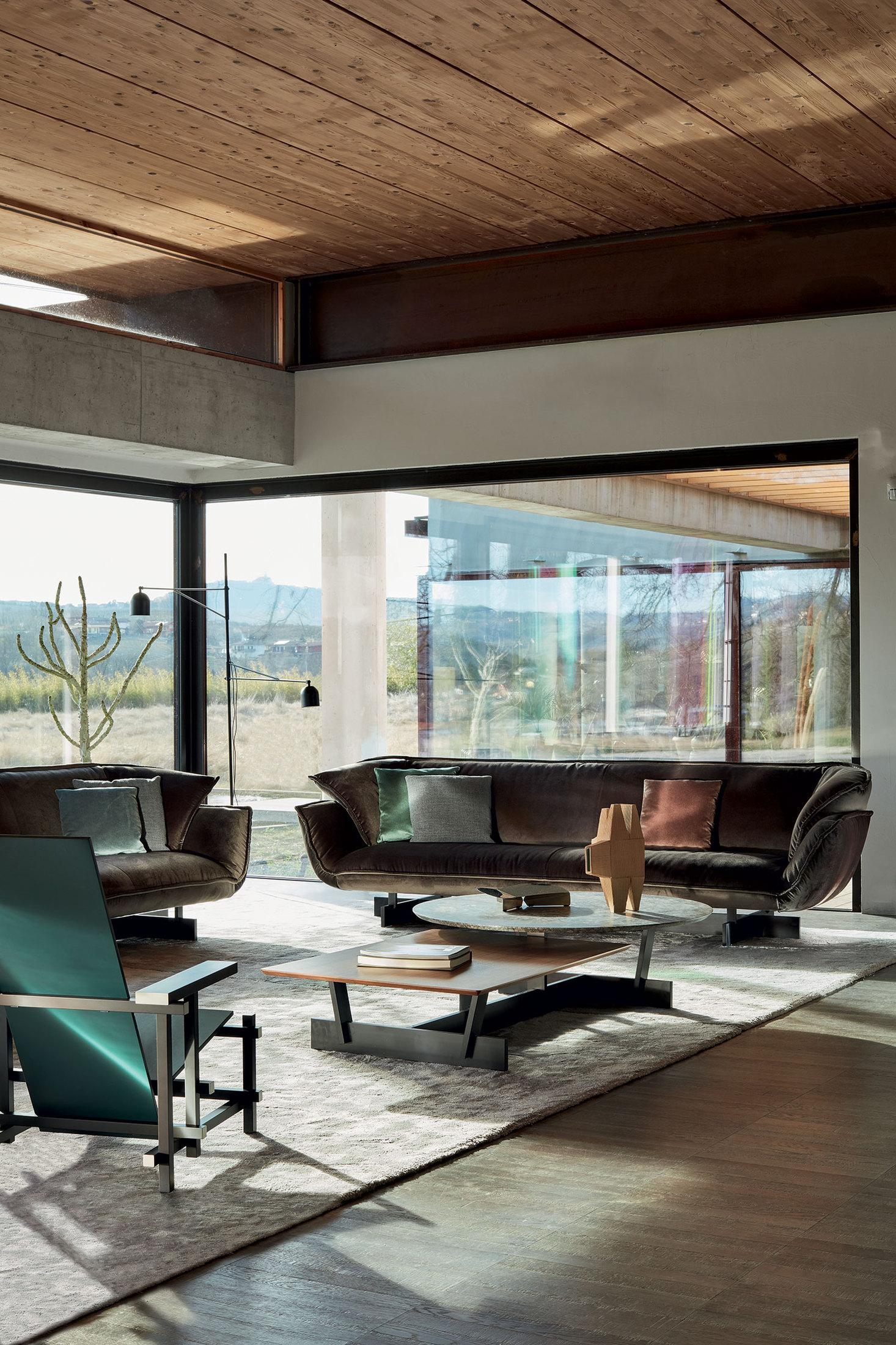 https://a.1stdibscdn.com/patricia-urquiola-beam-sofa-for-cassina-italy-2022-for-sale-picture-4/f_15912/f_296918621658498804417/02_ambienti_550_beam_sofa_system_divani_2__master.jpg