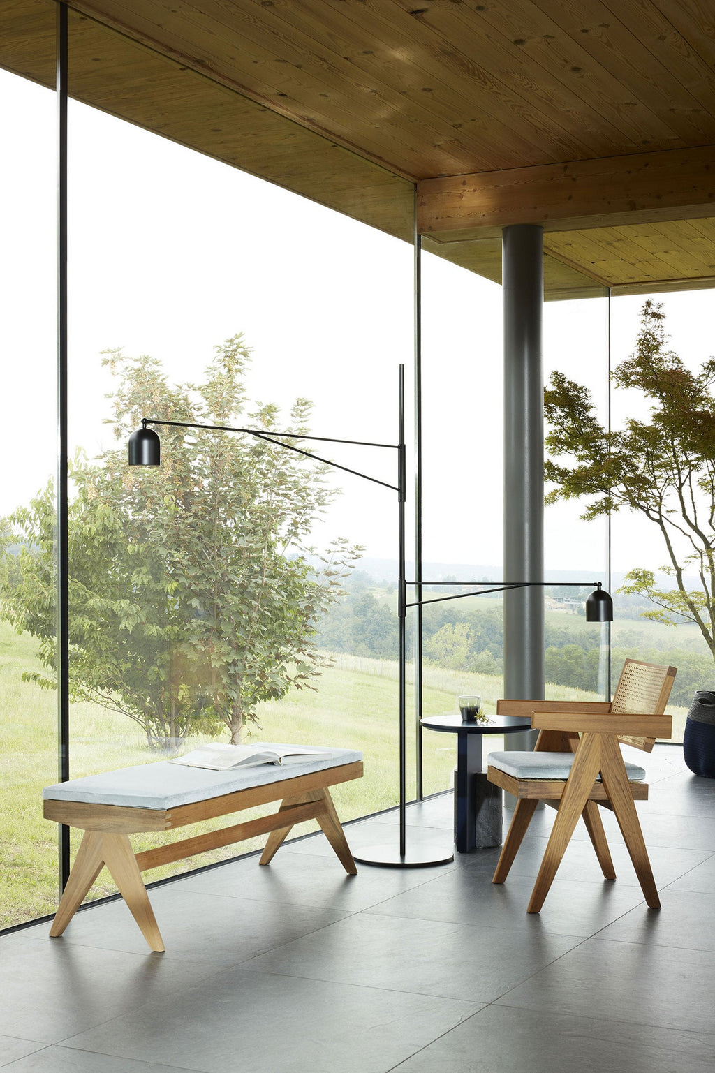 https://a.1stdibscdn.com/pierre-jeanneret-051-capitol-complex-office-chair-for-cassina-italy-2022-for-sale-picture-2/f_15912/f_297417421658844370980/02_ambienti_capitol_complex_office_sedie_e_poltroncine_org.jpg