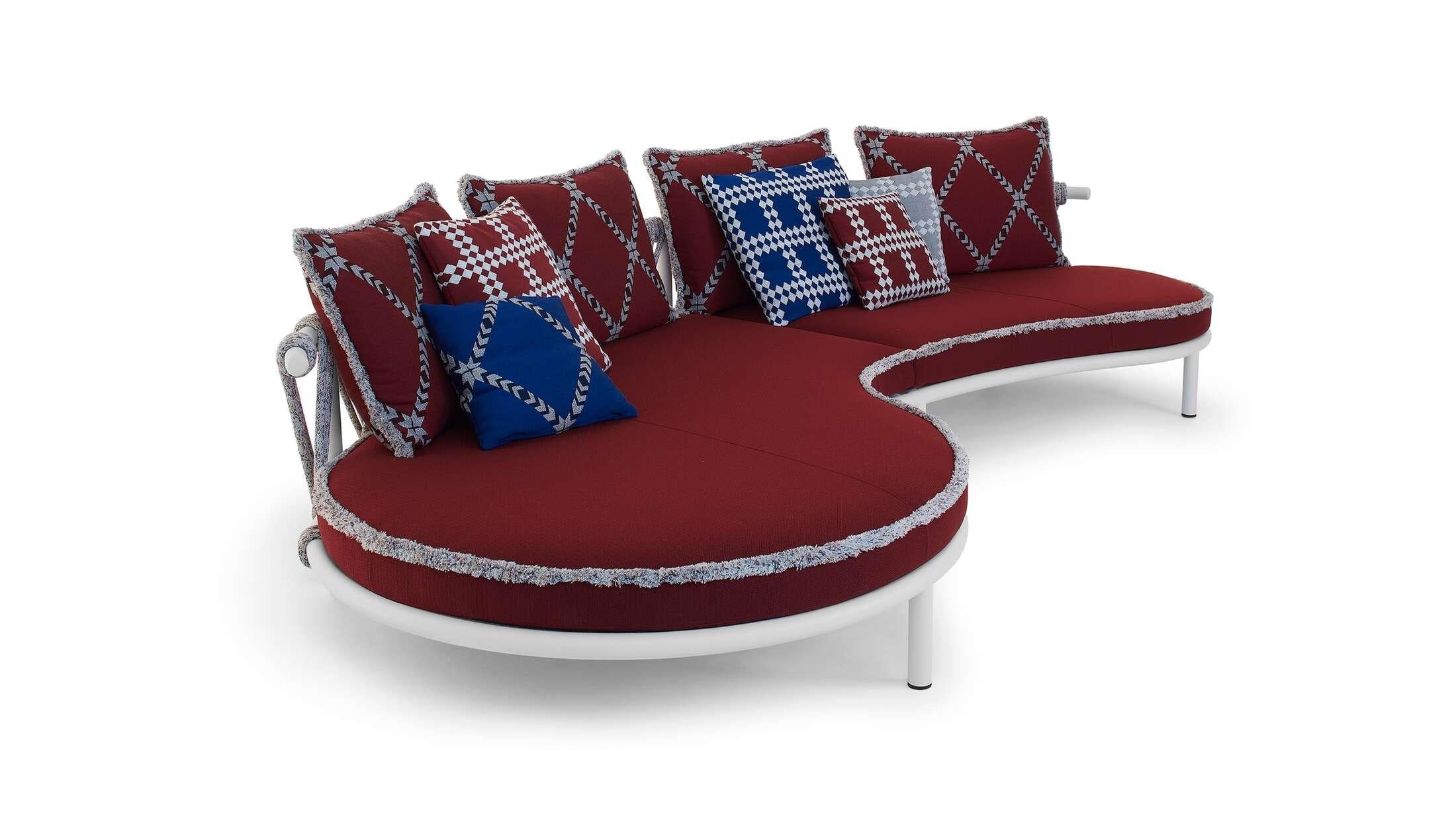 https://a.1stdibscdn.com/patricia-urquiola-trampoline-outdoor-sofa-for-cassina-italy-2022-for-sale-picture-2/f_15912/f_297811321659101518344/02_dettagli_561_trampoline_sofa_2_master.jpg