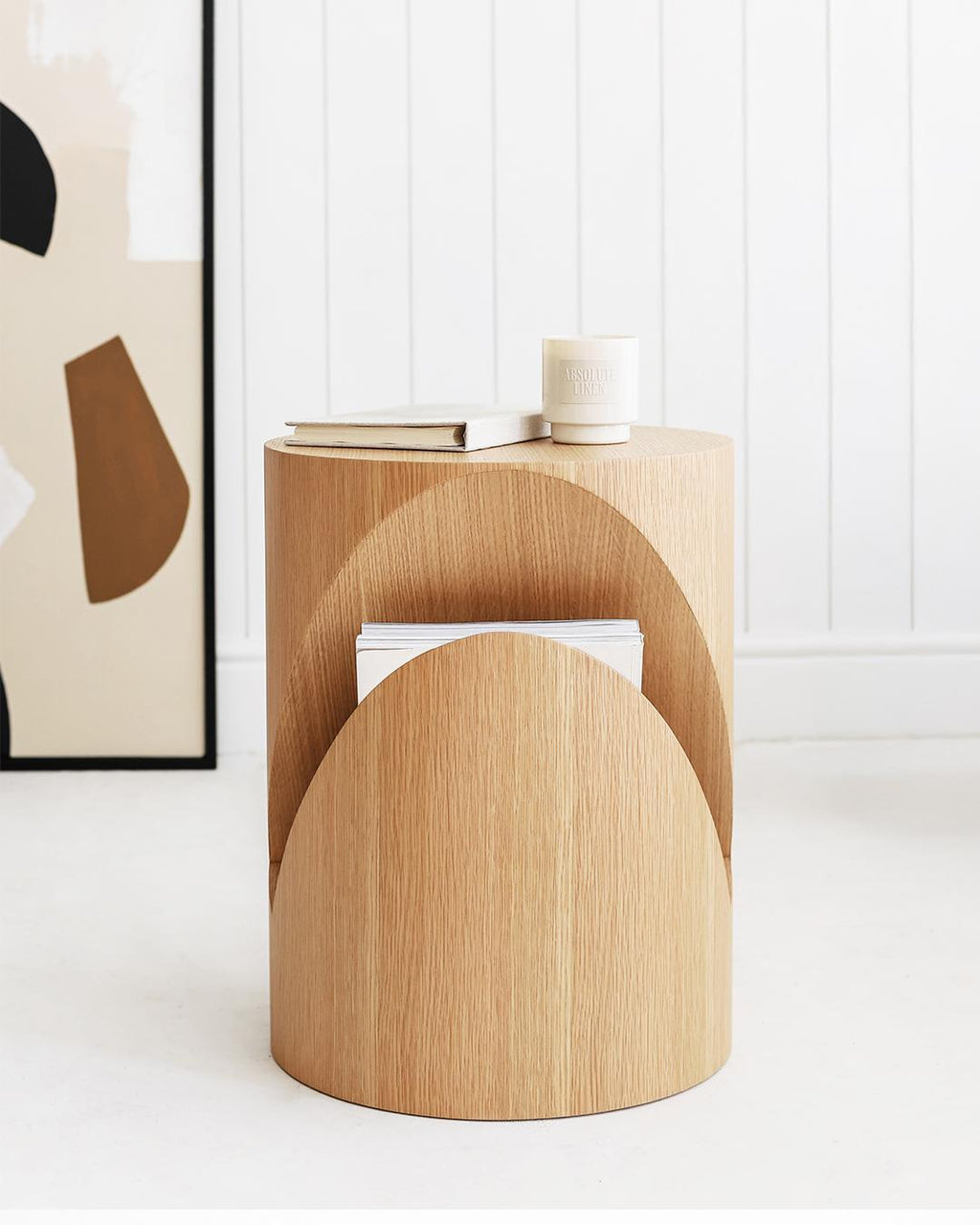 https://a.1stdibscdn.com/mola-side-table-with-distinctive-look-oak-for-sale-picture-2/f_68572/f_293657421744881032705/02_master.jpg