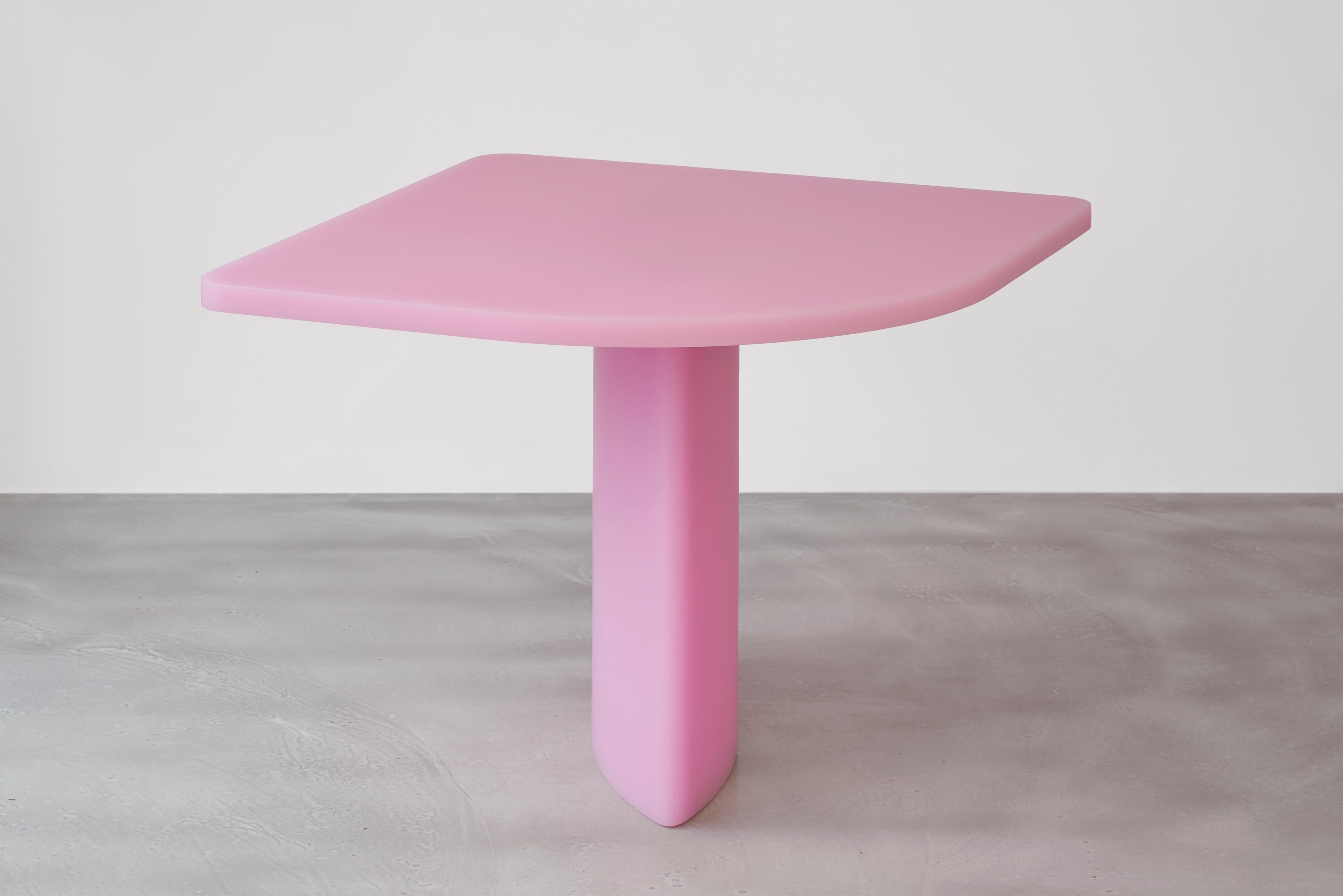 https://a.1stdibscdn.com/soap-matte-resin-table-by-sabine-marcelis-for-sale-picture-5/f_18693/f_170743411575313540194/03152019_SabineMarcelis_004_master.jpg