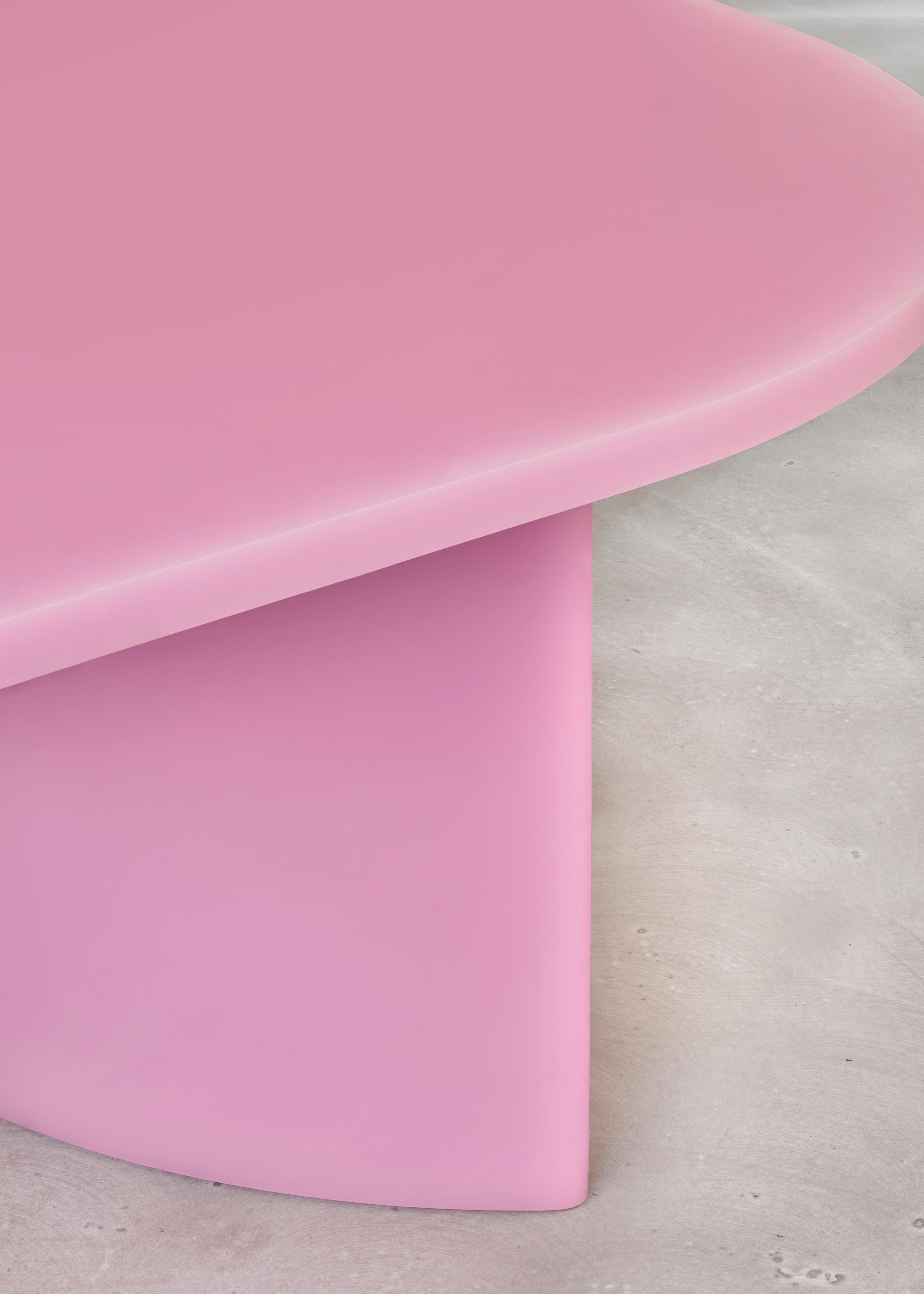 https://a.1stdibscdn.com/soap-matte-resin-table-by-sabine-marcelis-for-sale-picture-10/f_18693/f_170743411575313591062/03152019_SabineMarcelis_013_master.jpg
