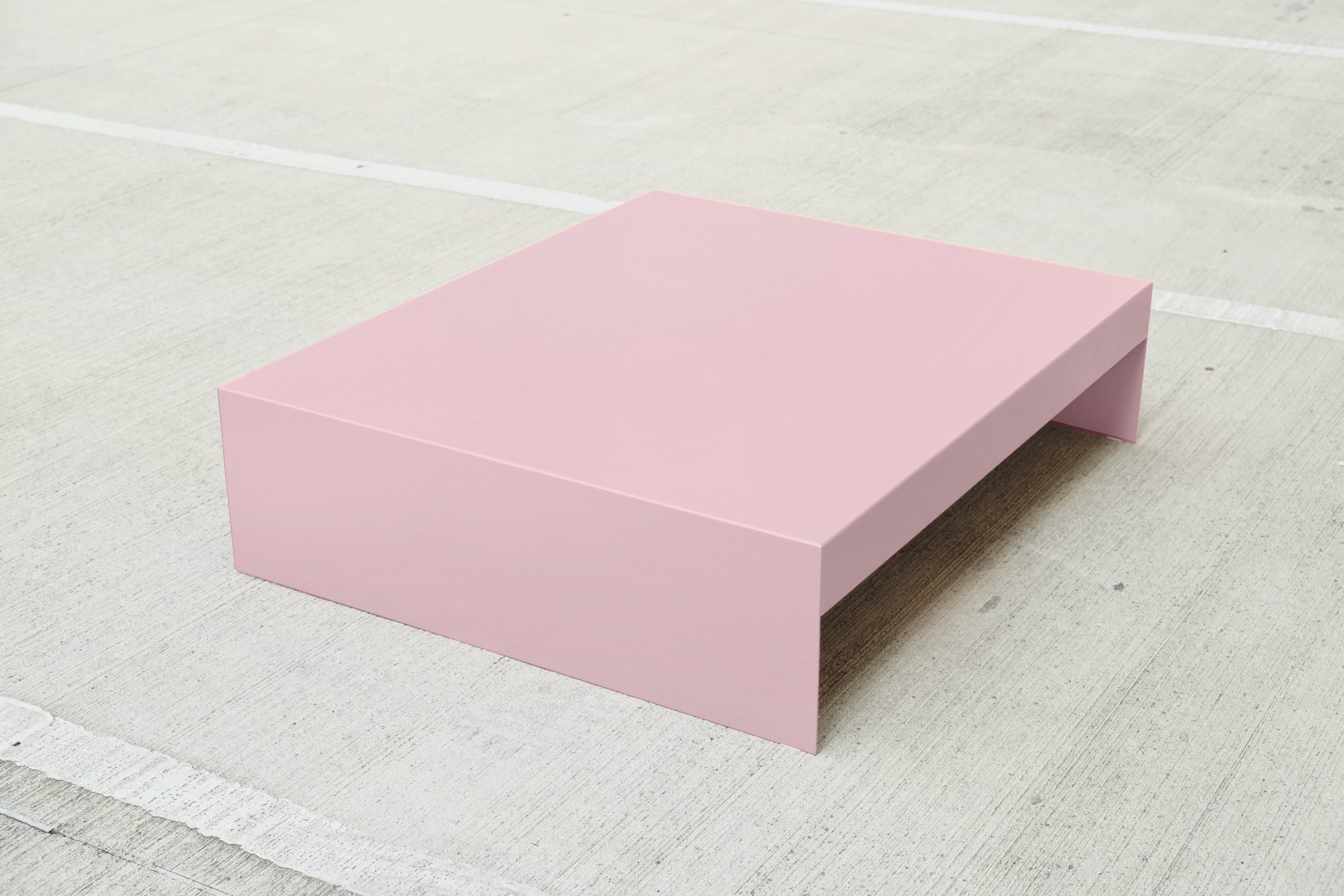 https://a.1stdibscdn.com/large-paper-white-single-form-coffee-table-in-aluminium-customisable-for-sale-picture-15/f_28943/f_467898921758704800976/03_2_master.jpg