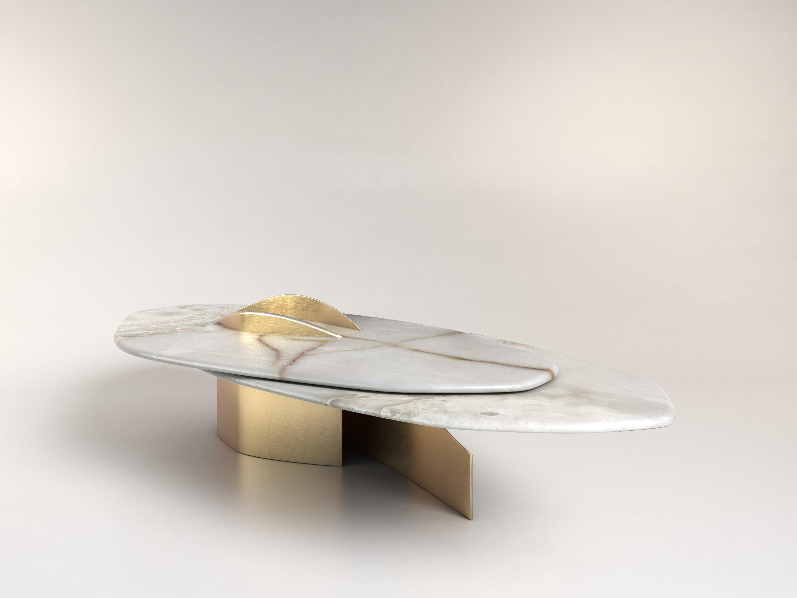 https://a.1stdibscdn.com/feline-vi-white-onyx-and-solid-brass-unique-coffee-table-by-grzegorz-majka-for-sale-picture-5/f_12192/f_448913421746481844849/03_GM_Feline_VI_master.jpg