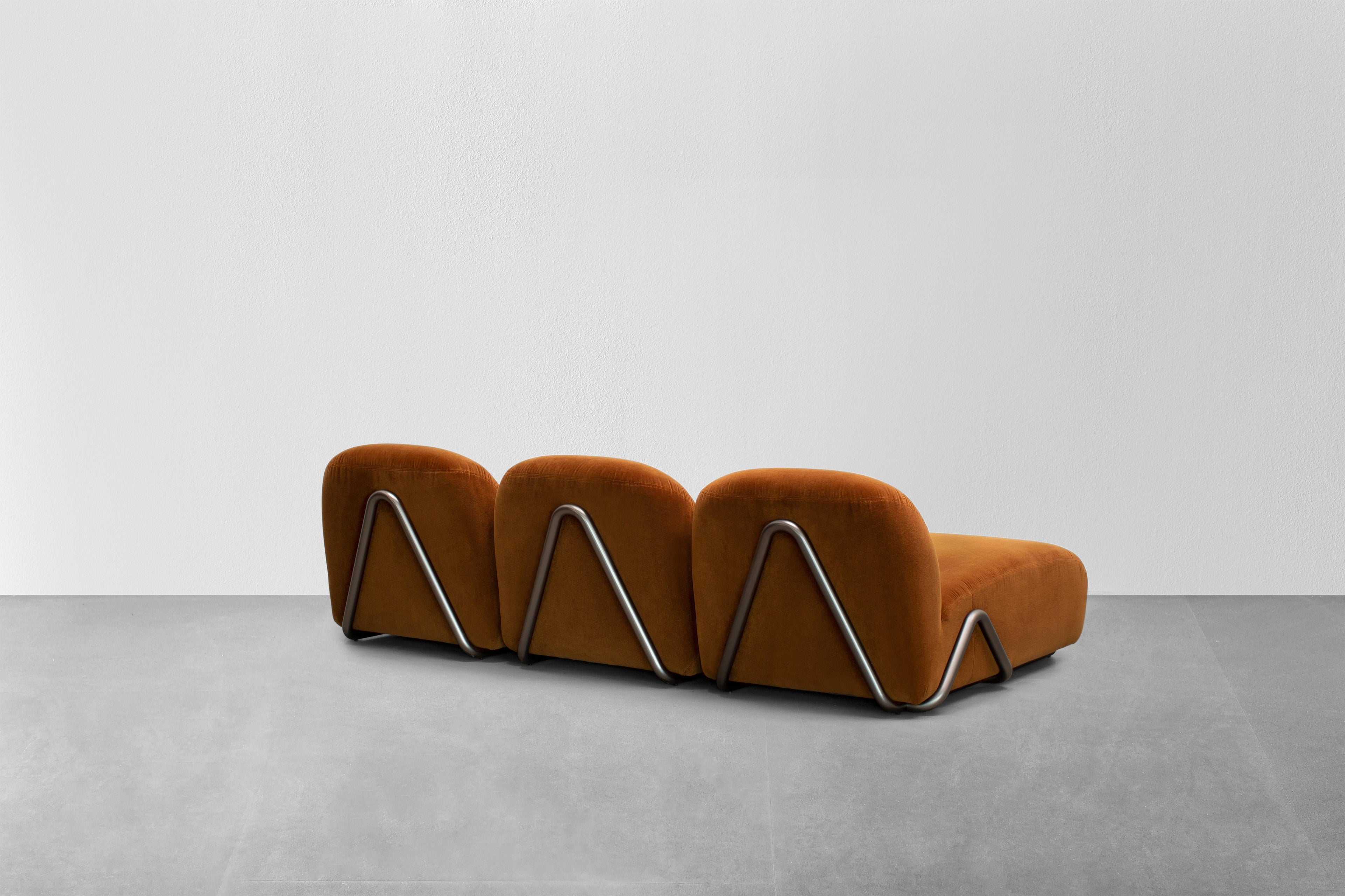 https://a.1stdibscdn.com/tacchini-victoria-modular-system-designed-by-david-nicolas-for-sale-picture-3/f_44652/f_254082221632261009122/03_TACCHINI_VICTORIA_DAVID_NICOLAS_SilviaRivoltella_master.jpg