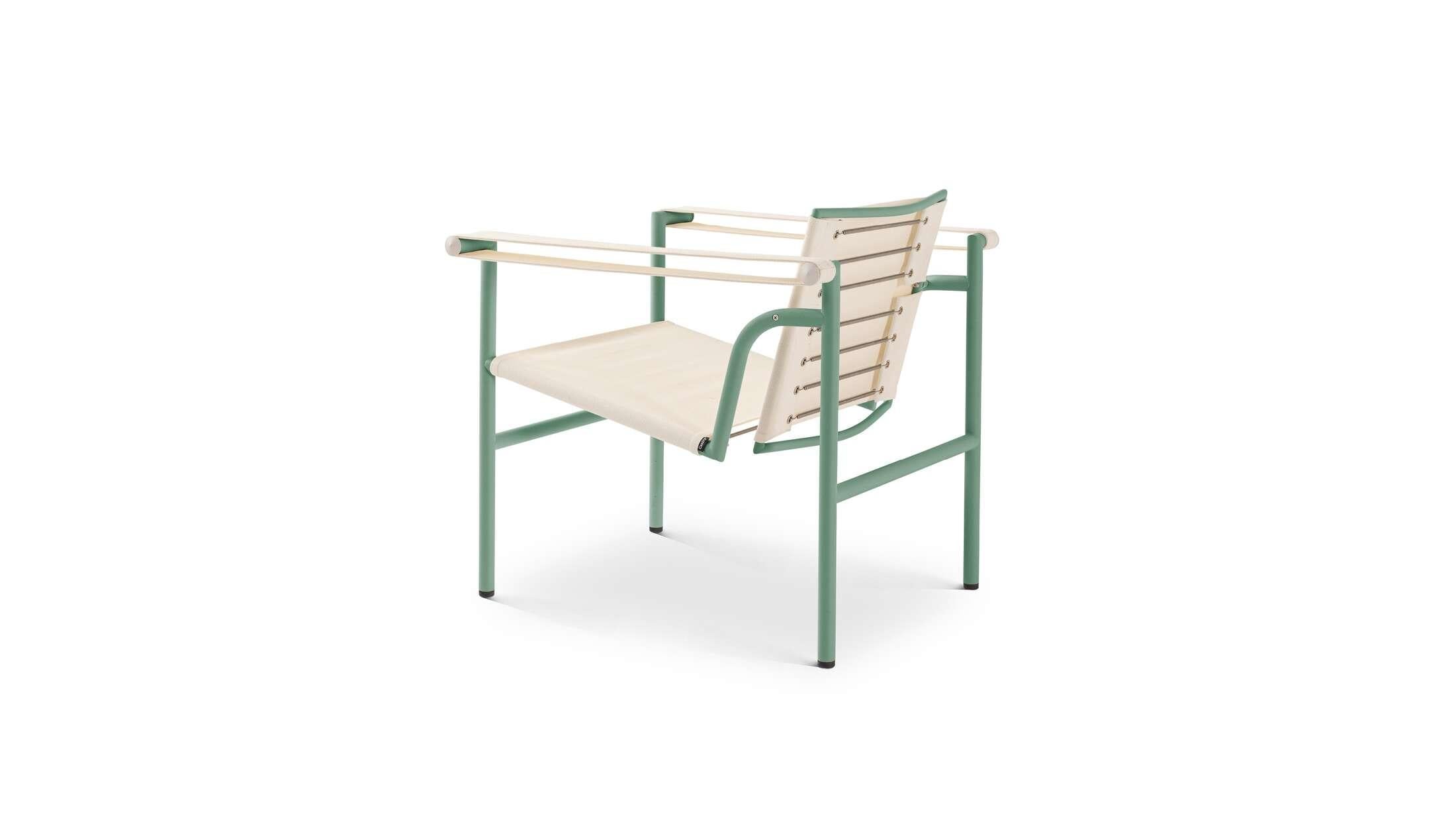 https://a.1stdibscdn.com/le-corbusier-pierre-jeanneret-charlotte-perriand-lc1-outdoor-chair-for-cassina-for-sale-picture-6/f_15912/f_299142321660040807998/03_dettagli_001_lc1_outdoor_chair_3_master.jpg