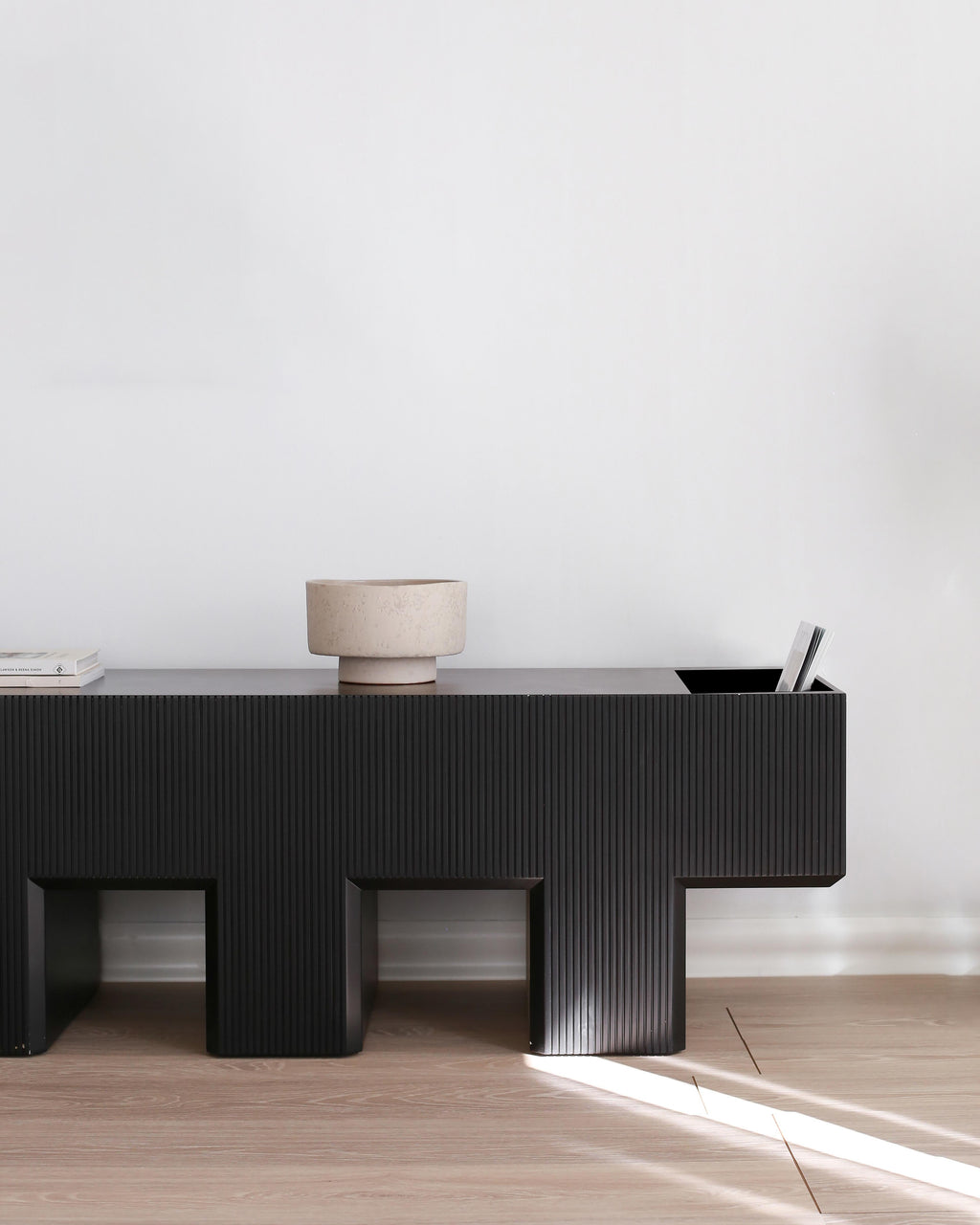 https://a.1stdibscdn.com/lego-bench-with-a-storage-slot-black-for-sale-picture-3/f_68572/f_304080421744879024240/03_master.jpg