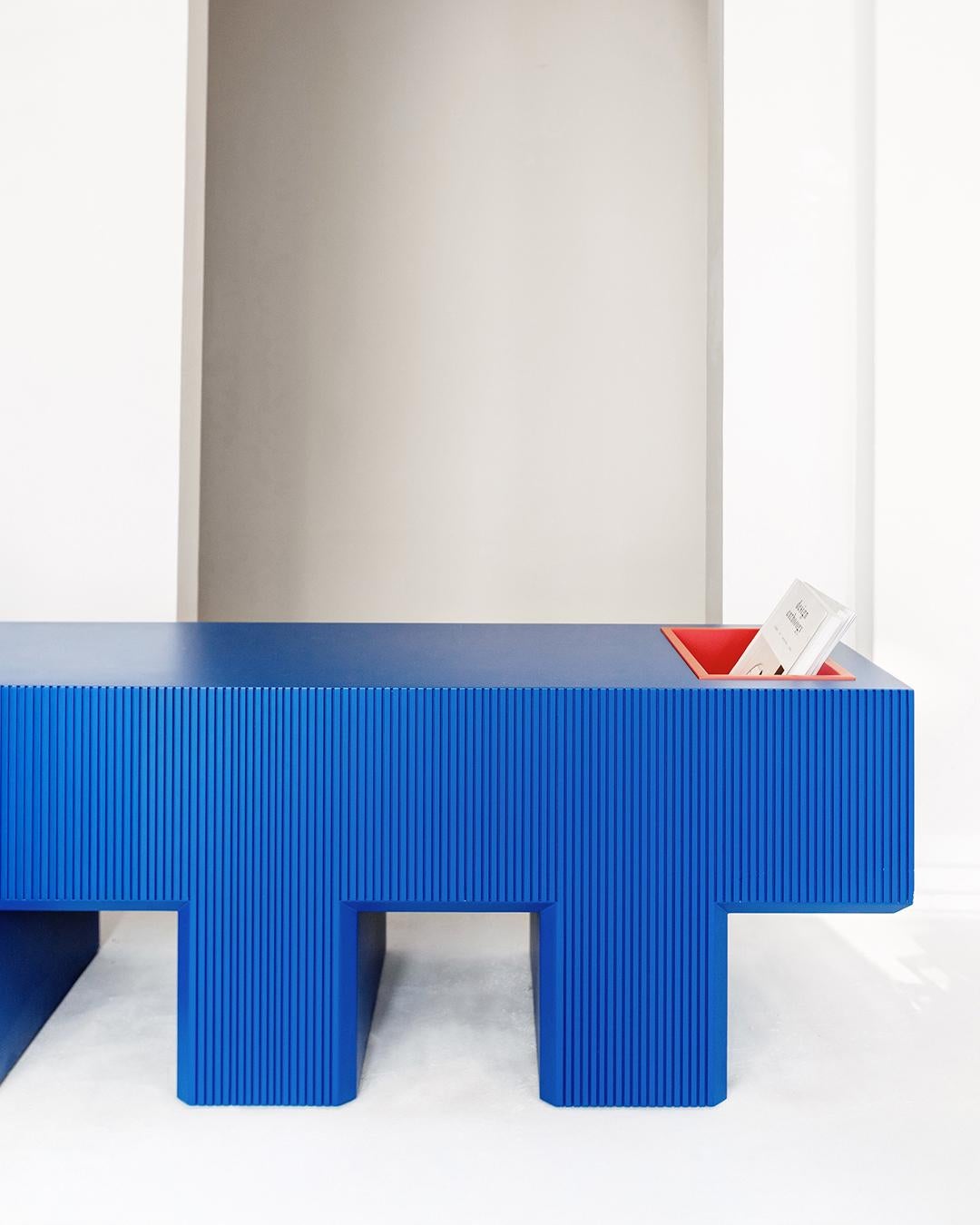 https://a.1stdibscdn.com/lego-bench-with-a-storage-slot-blue-for-sale-picture-3/f_68572/f_304087321744878670063/03_master.jpg