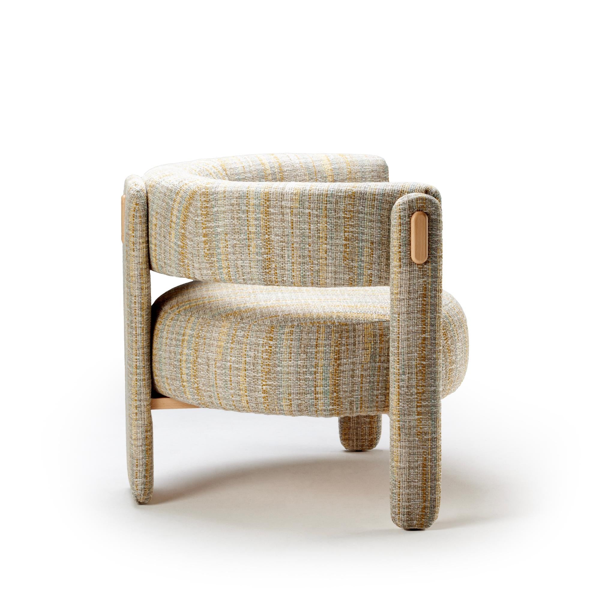 https://a.1stdibscdn.com/choux-armchair-with-bayes-sunshine-fabric-and-natural-wood-applications-for-sale-picture-3/f_40973/f_325751221675700100048/03_master.jpg