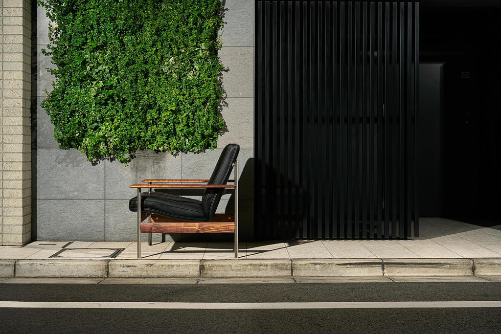 https://a.1stdibscdn.com/1001-ax-armchair-by-fjord-fiesta-in-black-leather-for-sale-picture-2/f_95902/f_463027721755398884285/045d927a6da30201b25e0ab8d274753f_master.jpg