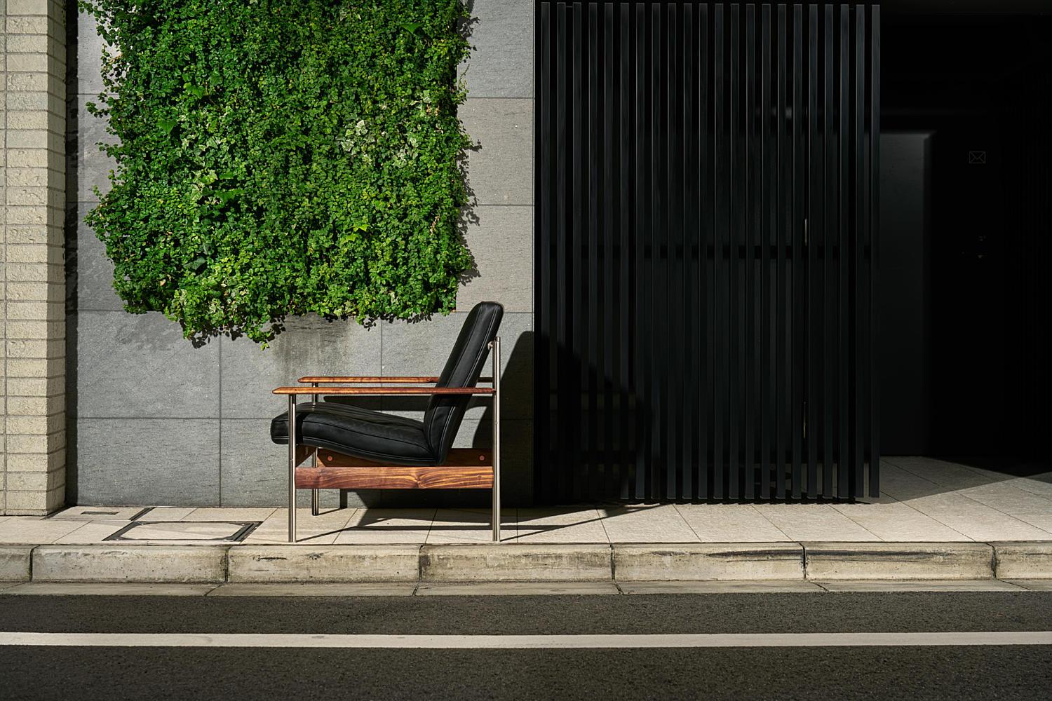 https://a.1stdibscdn.com/1001-ax-armchair-by-fjord-fiesta-in-black-leather-for-sale-picture-2/f_95902/f_463027721755398884285/045d927a6da30201b25e0ab8d274753f_master.jpg
