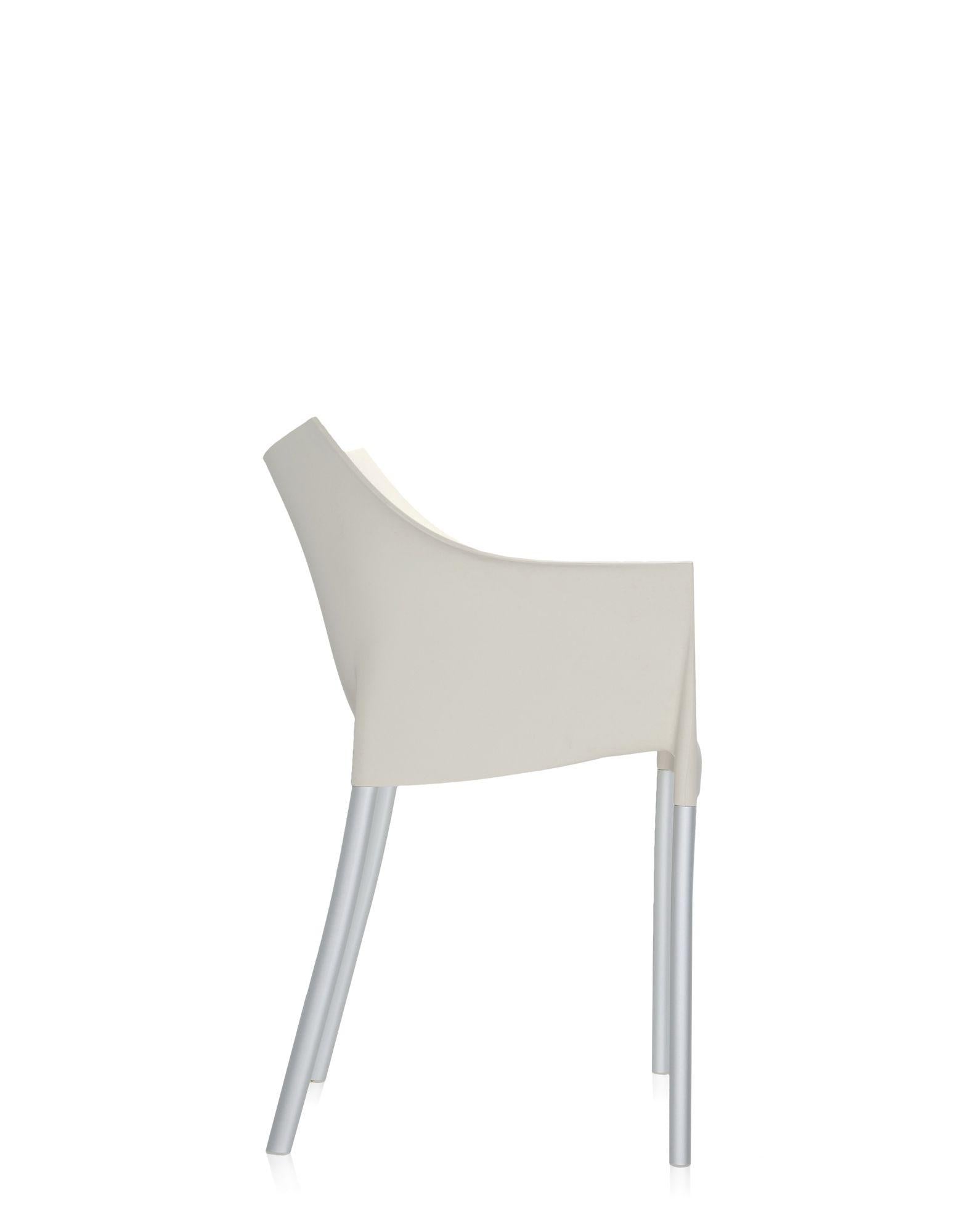 https://a.1stdibscdn.com/kartell-dr-no-in-white-by-philippe-starck-for-sale-picture-3/f_45362/f_237826921621014831957/048481L_3_master.jpg