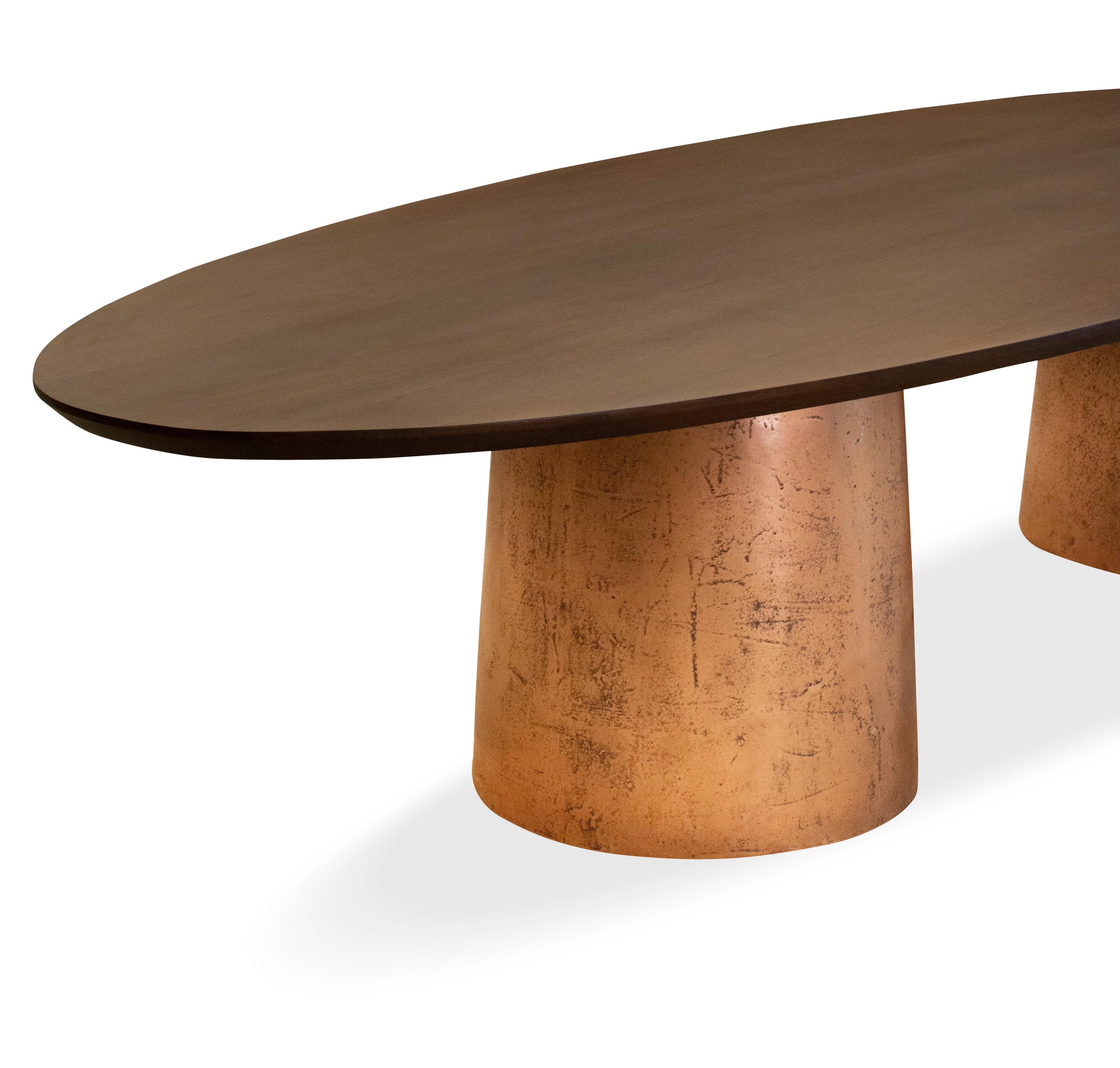 https://a.1stdibscdn.com/cast-bronze-lacquered-twin-pedestal-oval-dining-table-with-quartz-top-benone-for-sale-picture-3/f_25173/f_336630221737980573573/04_Benone_Table_by_Costantini_master.jpg