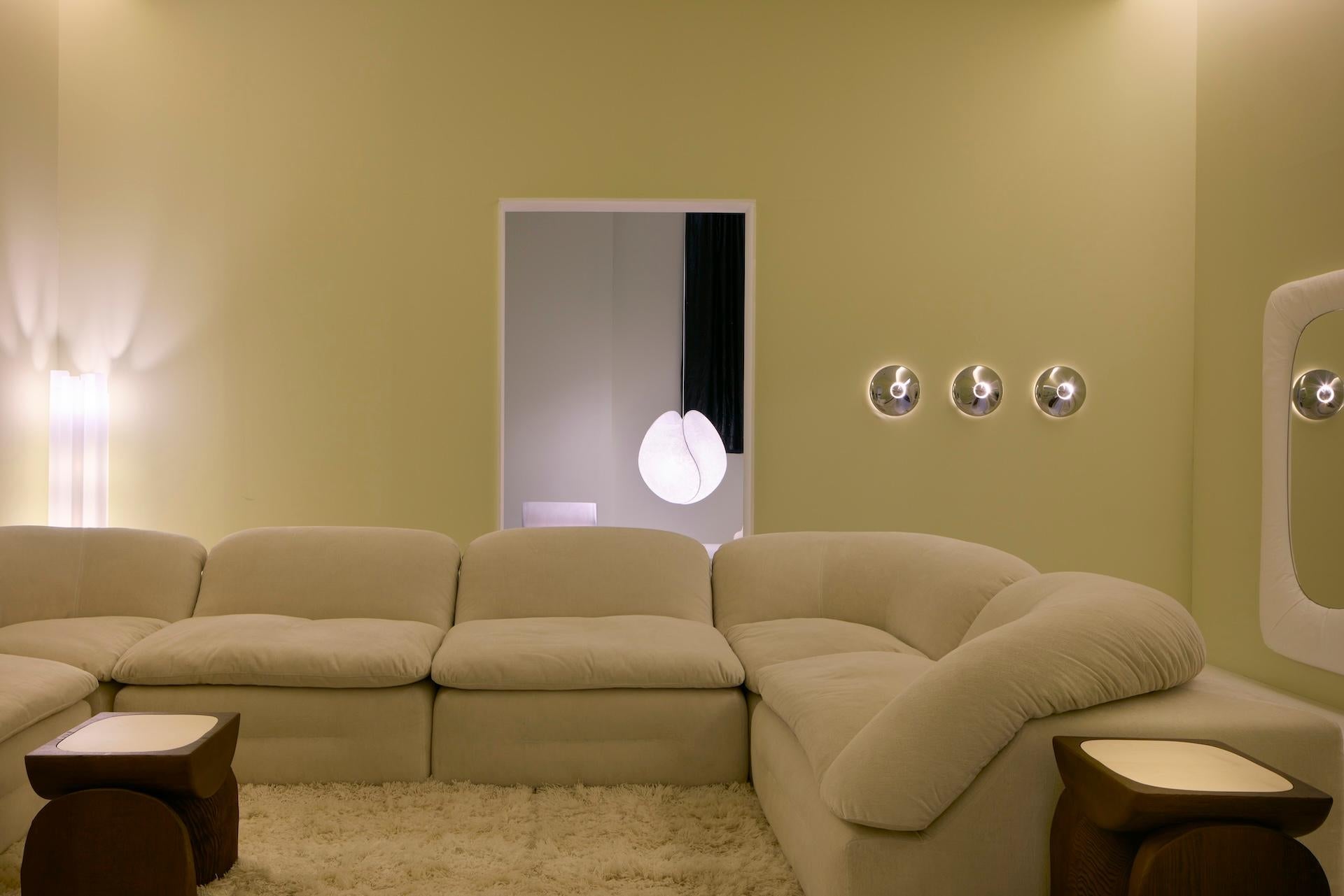 https://a.1stdibscdn.com/customizable-tacchini-butter-modular-sofa-by-faye-toogood-for-sale-picture-4/f_44652/f_452315121748530231139/04_PS_TACCHINI_STAND_De_Pasquale_Maffini_master.jpg