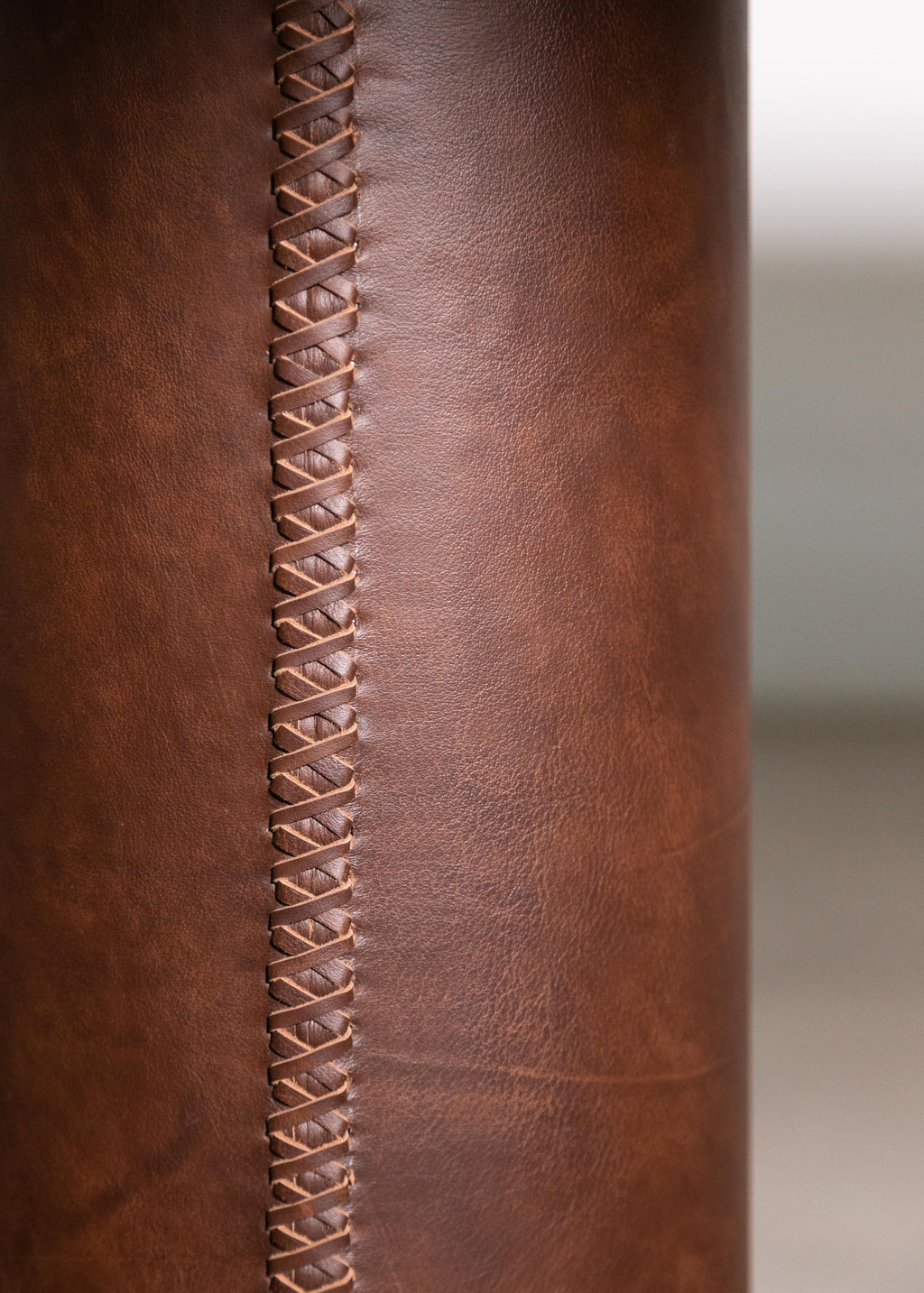 https://a.1stdibscdn.com/modern-square-wood-stitched-leather-pedestal-table-from-costantini-vincenzo-for-sale-picture-5/f_25173/f_338442921681732338860/04_Square_Table_By_Costantini_master.jpg