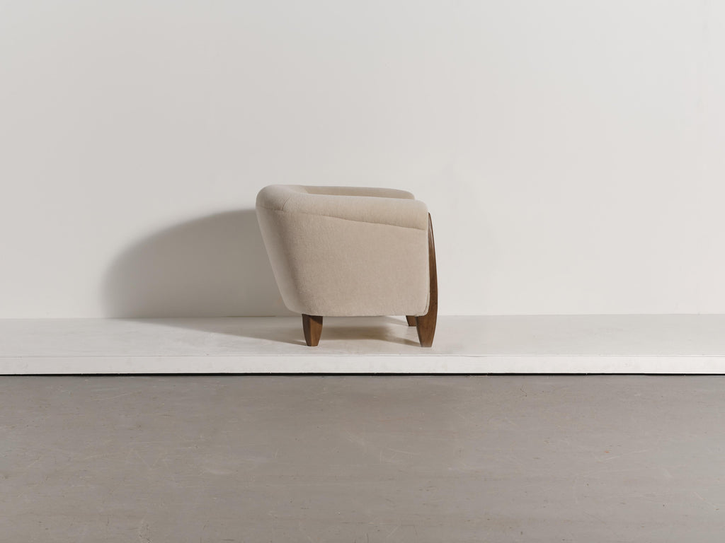 https://a.1stdibscdn.com/pair-of-sculptural-armchairs-solid-oak-and-pure-alpaca-upholstery-for-sale-picture-9/f_22593/f_477199921764168373489/04_Wonky_Stone_Alpaca_Pair_0178_11_3_master.jpg