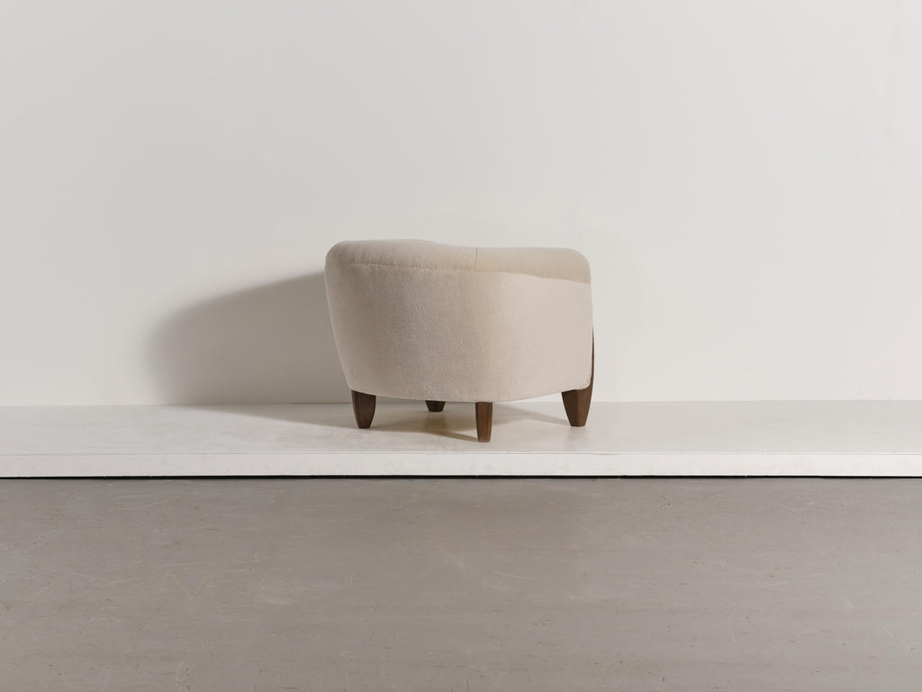 https://a.1stdibscdn.com/pair-of-sculptural-armchairs-solid-oak-and-pure-alpaca-upholstery-for-sale-picture-10/f_22593/f_477199921764169020588/04_Wonky_Stone_Alpaca_Pair_0178_11_4_master.jpg