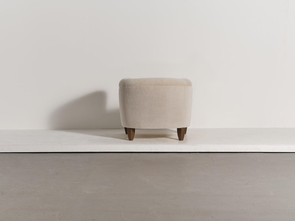 https://a.1stdibscdn.com/pair-of-sculptural-armchairs-solid-oak-and-pure-alpaca-upholstery-for-sale-picture-11/f_22593/f_477199921764169020731/04_Wonky_Stone_Alpaca_Pair_0178_11_5_master.jpg