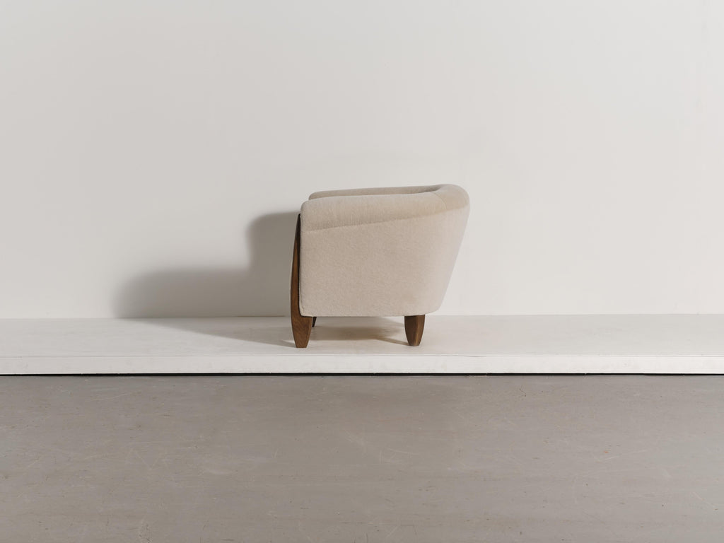https://a.1stdibscdn.com/pair-of-sculptural-armchairs-solid-oak-and-pure-alpaca-upholstery-for-sale-picture-13/f_22593/f_477199921764169049364/04_Wonky_Stone_Alpaca_Pair_0178_11_7_master.jpg