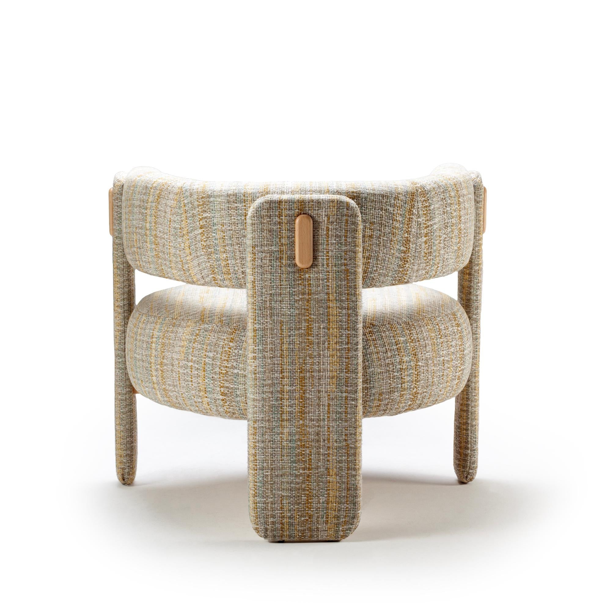 https://a.1stdibscdn.com/choux-armchair-with-bayes-sunshine-fabric-and-natural-wood-applications-for-sale-picture-4/f_40973/f_325751221675700100020/04_master.jpg