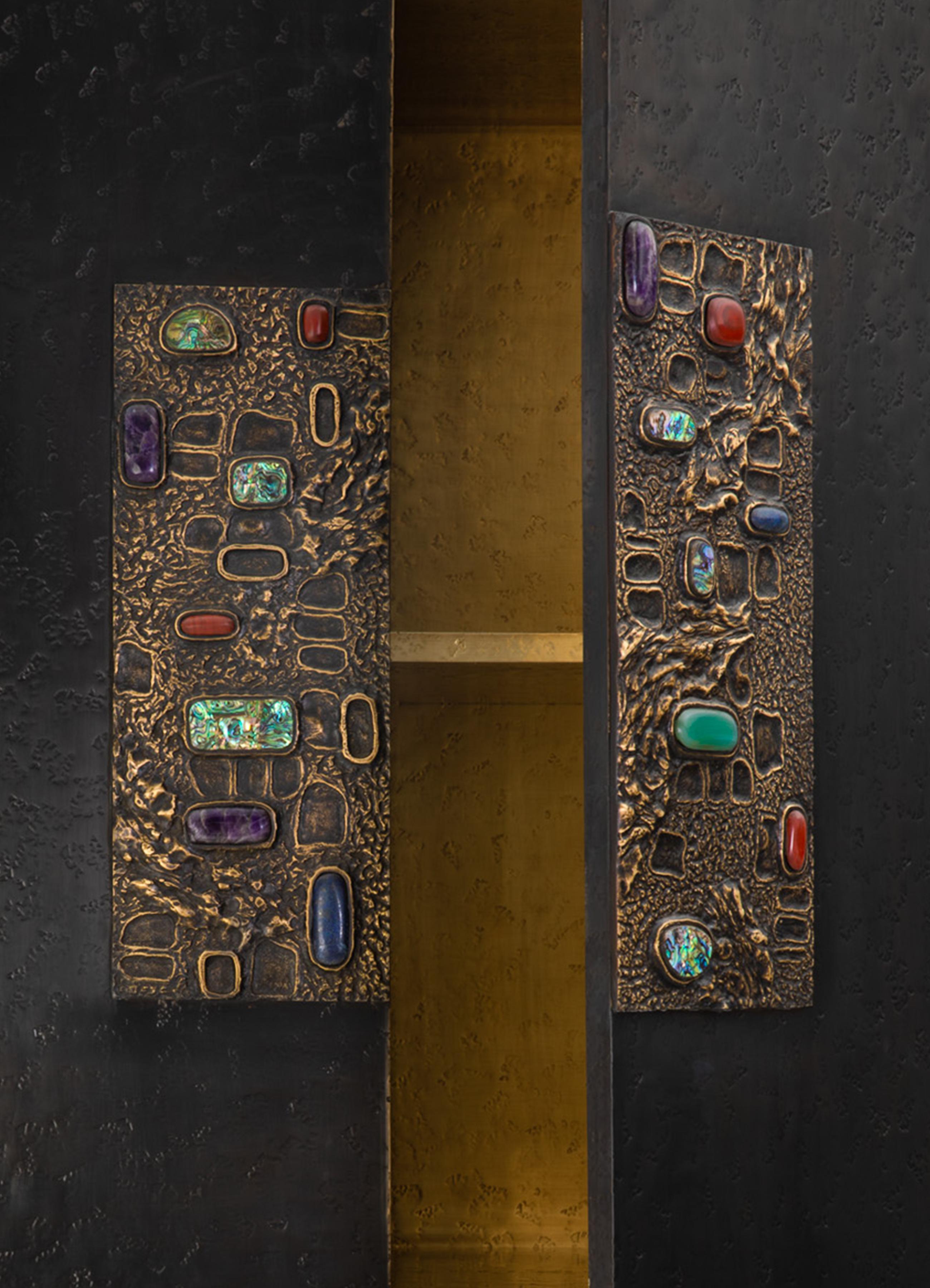 https://a.1stdibscdn.com/tutti-frutti-bronze-cabinet-tall-in-brass-with-semi-precious-stones-for-sale-picture-5/f_89622/f_451697221748500324758/04_master.jpg