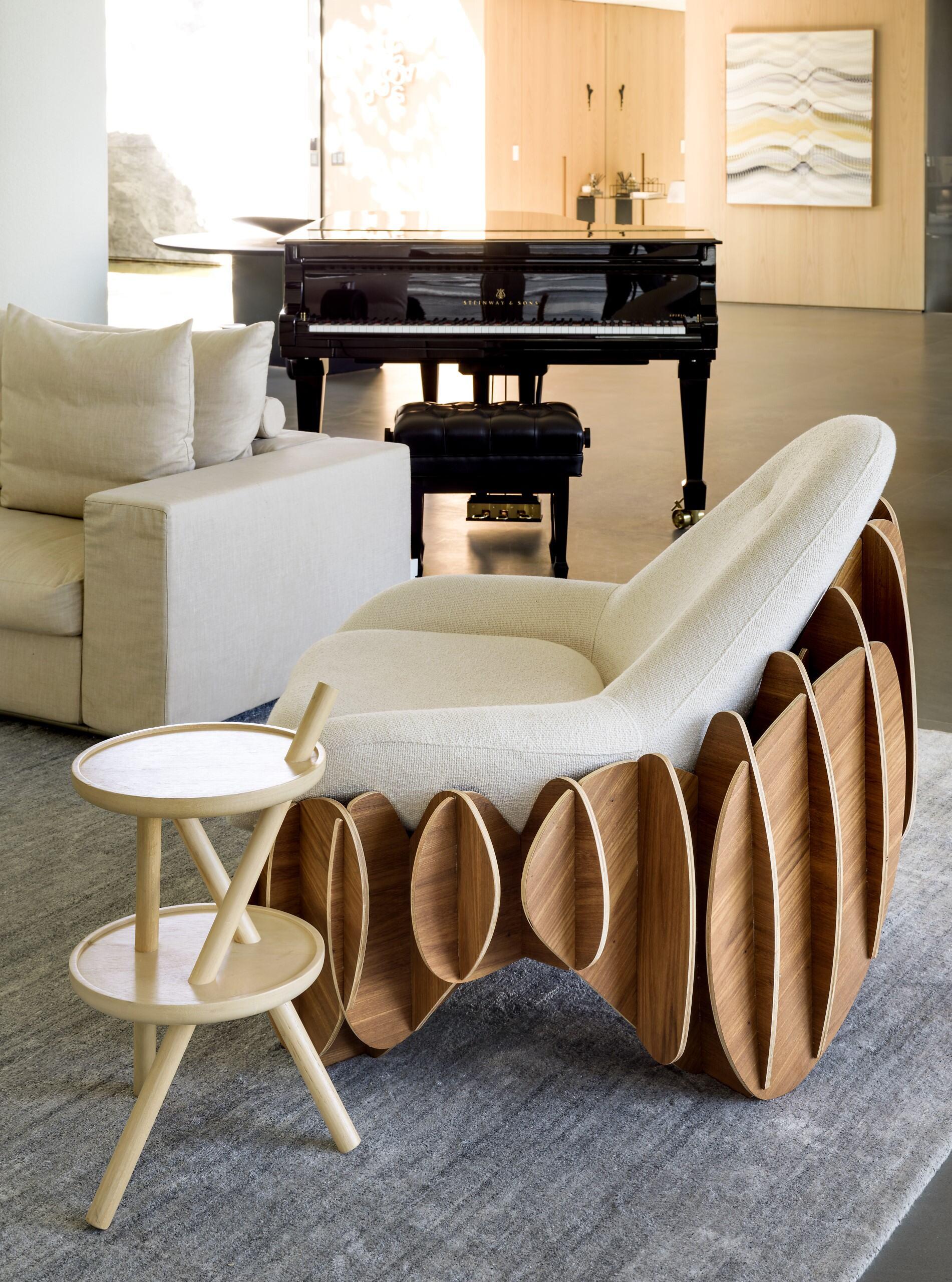 https://a.1stdibscdn.com/delirios-armchair-by-guto-requena-waffletechnique-interlocking-wood-structure-for-sale-picture-11/f_104502/f_451249921748349393694/05520300_10cf_4845_ae5f_58717fc7e8de_master.jpg