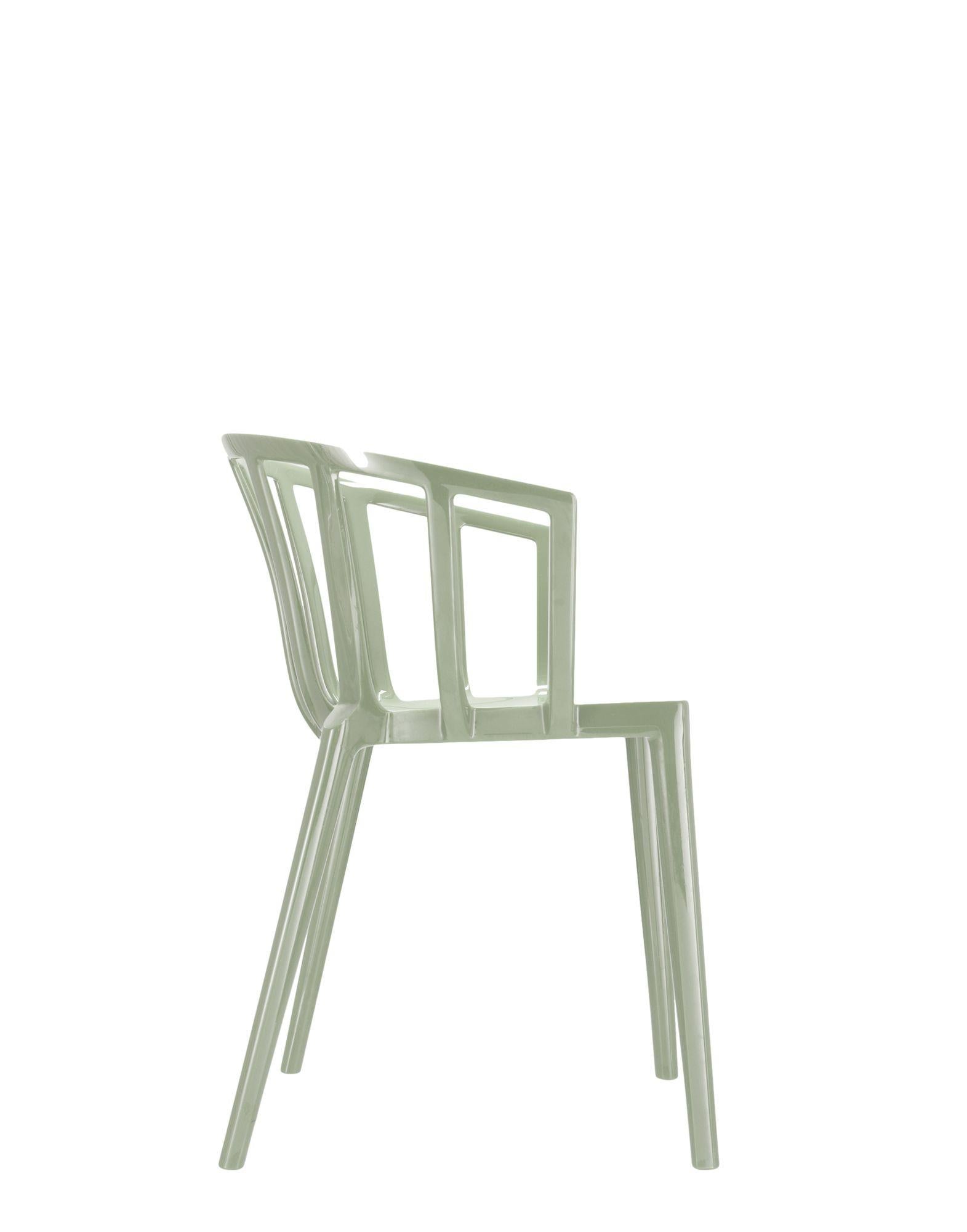 https://a.1stdibscdn.com/set-of-2-kartell-venice-chairs-in-glossy-sage-green-by-philippe-starck-for-sale-picture-3/f_45362/f_242643121624381827064/0580614_3_master.jpg