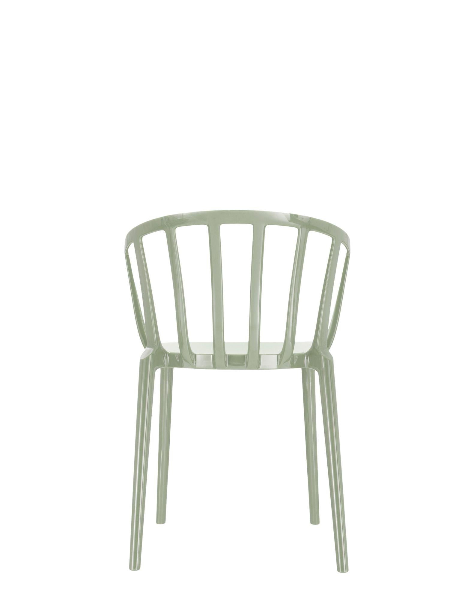 https://a.1stdibscdn.com/set-of-2-kartell-venice-chairs-in-glossy-sage-green-by-philippe-starck-for-sale-picture-4/f_45362/f_242643121624381827697/0580614_4_master.jpg