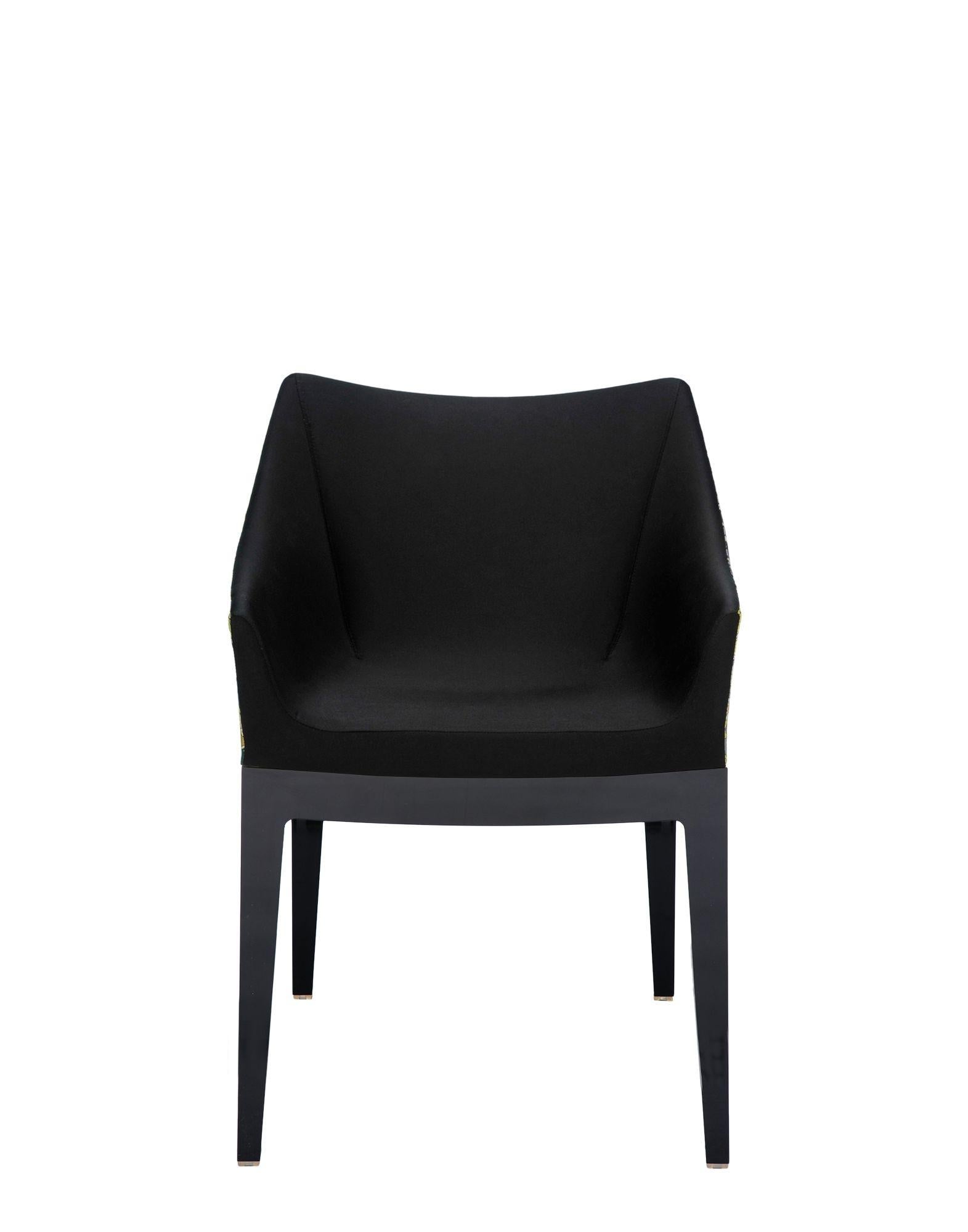 https://a.1stdibscdn.com/kartell-madame-chair-in-new-york-print-by-philippe-starck-in-milan-black-for-sale-picture-2/f_45362/f_243486521624982939065/05838MI_1_master.jpg