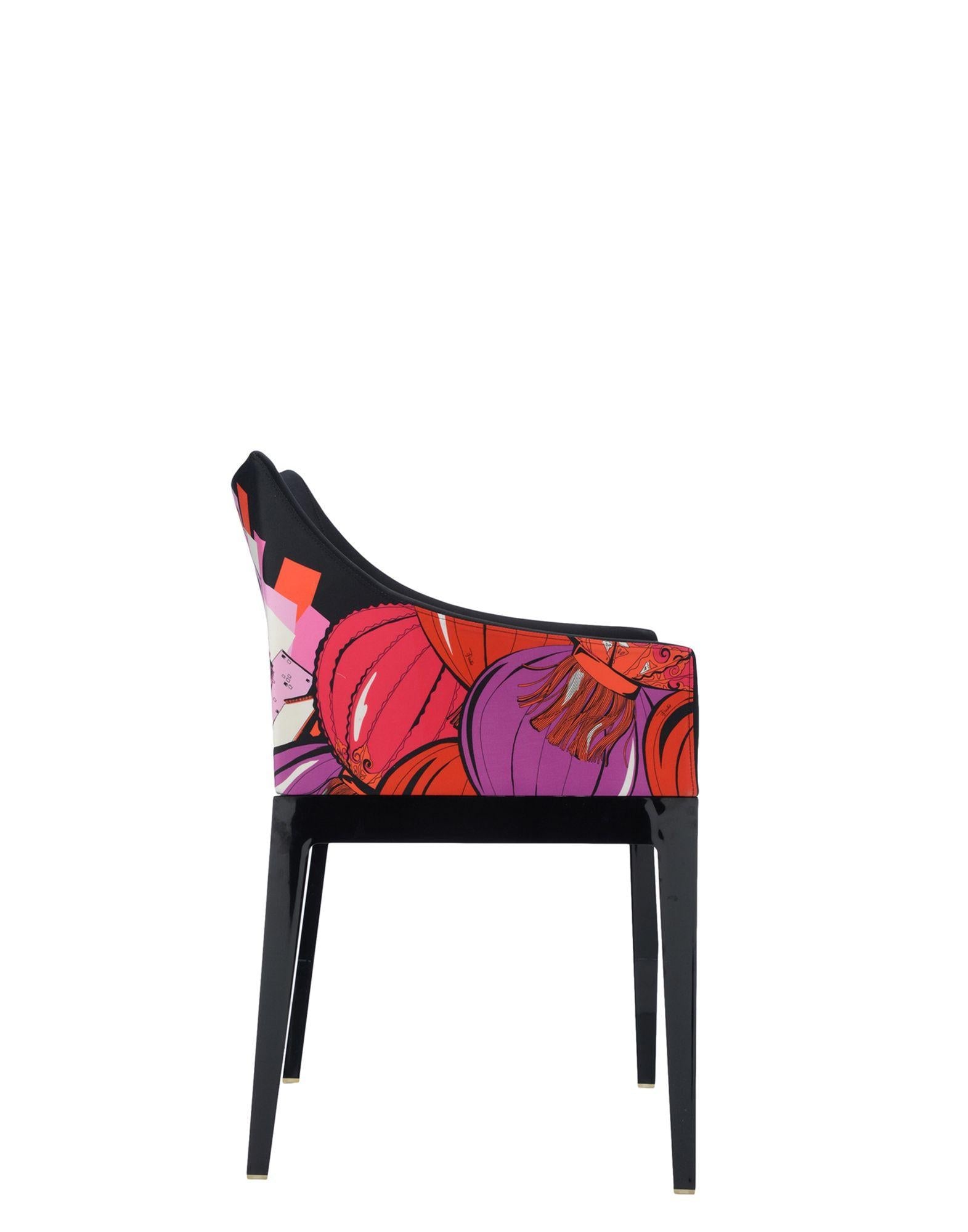 https://a.1stdibscdn.com/kartell-madame-chair-in-new-york-print-by-philippe-starck-in-shanghai-black-for-sale-picture-3/f_45362/f_243484521624981812254/05838SH_3_master.jpg